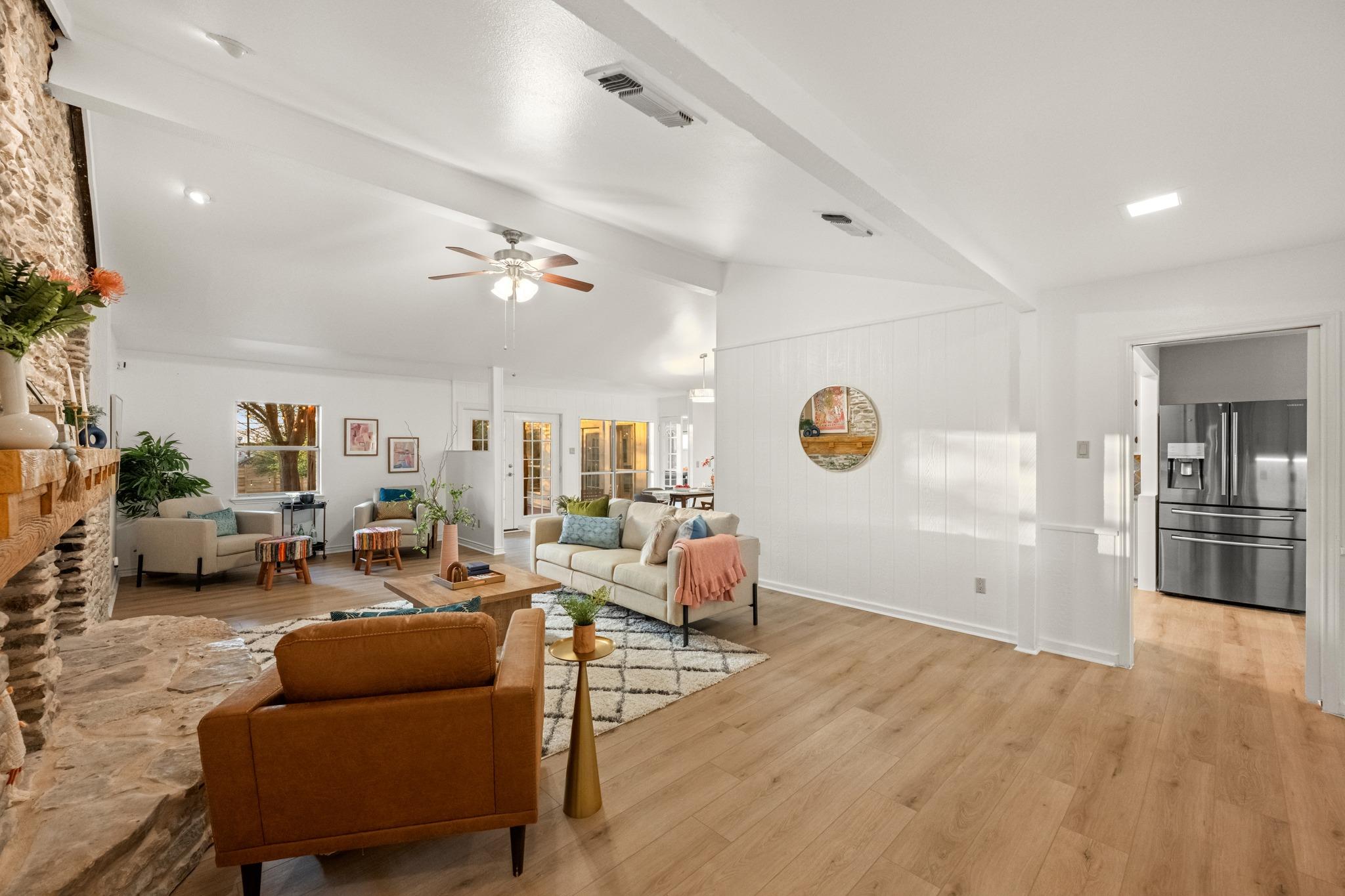 8400 Candelaria Dr, Austin, TX 78737