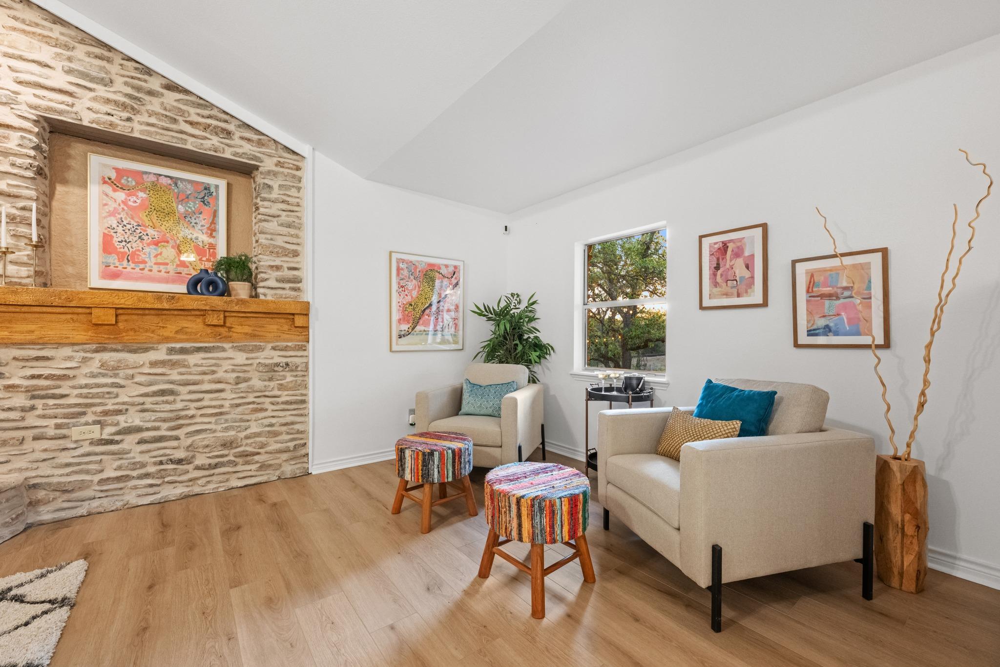 8400 Candelaria Dr, Austin, TX 78737