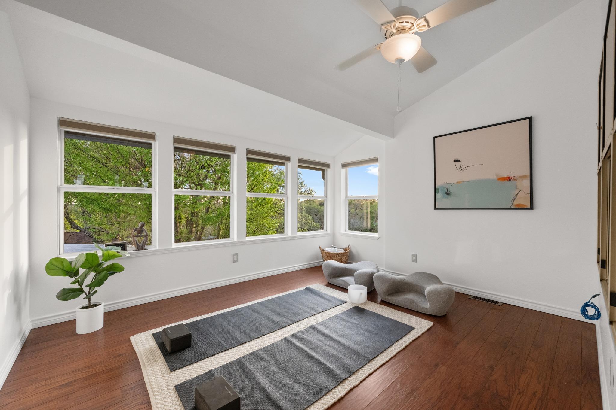 8400 Candelaria Dr, Austin, TX 78737