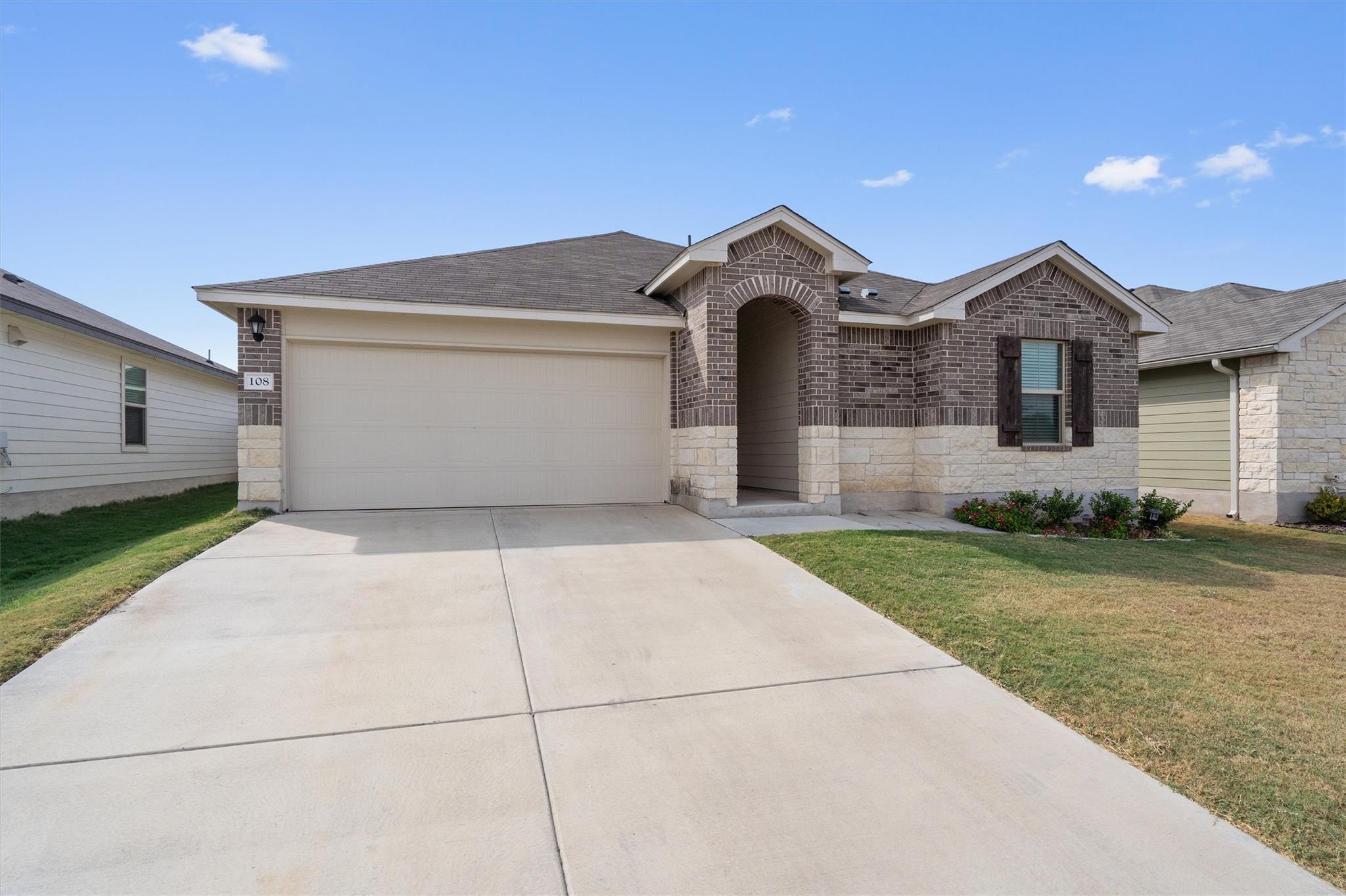 108 Ragnar Dr, Jarrell, TX 76537