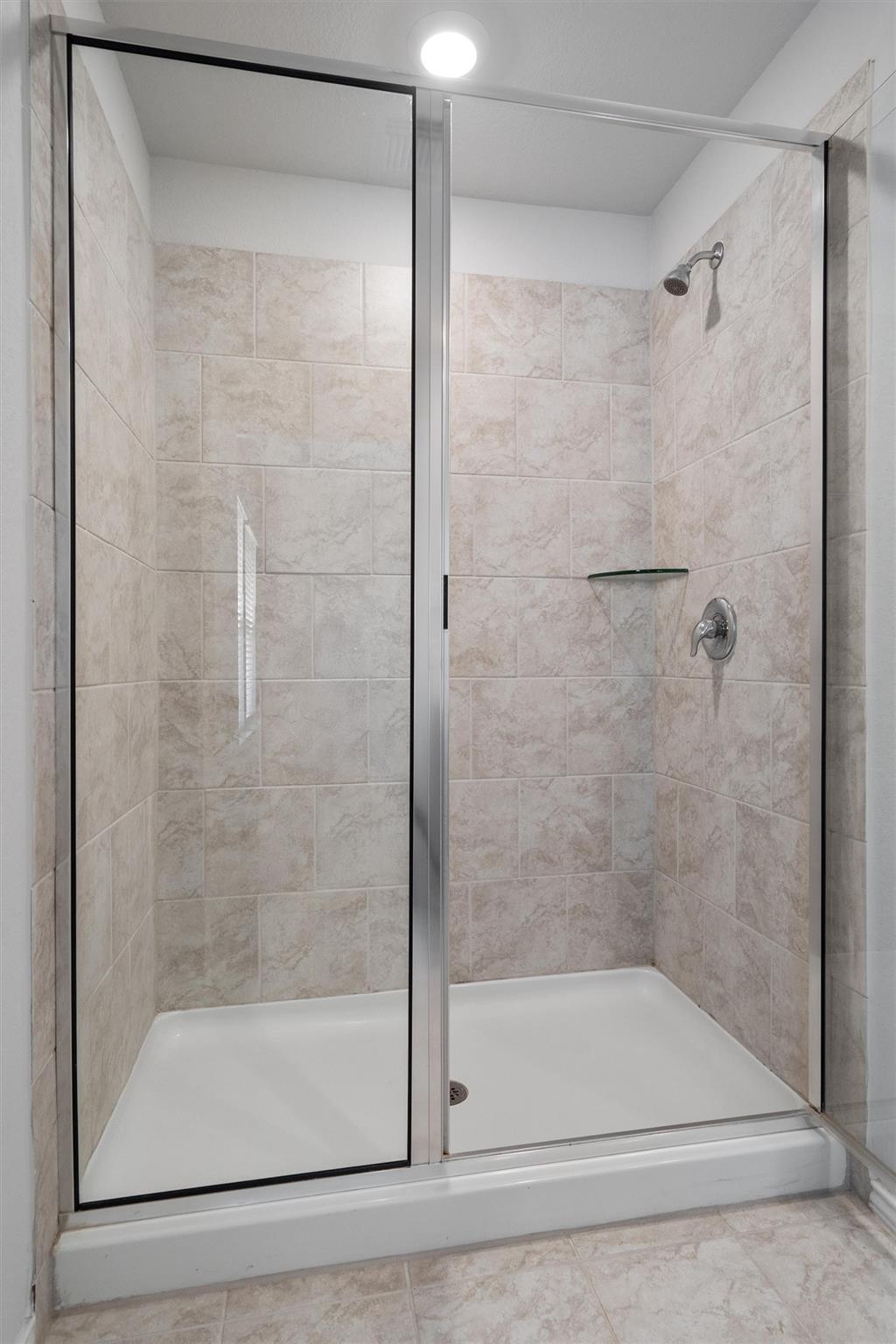 108 Ragnar Dr, Jarrell, TX 76537