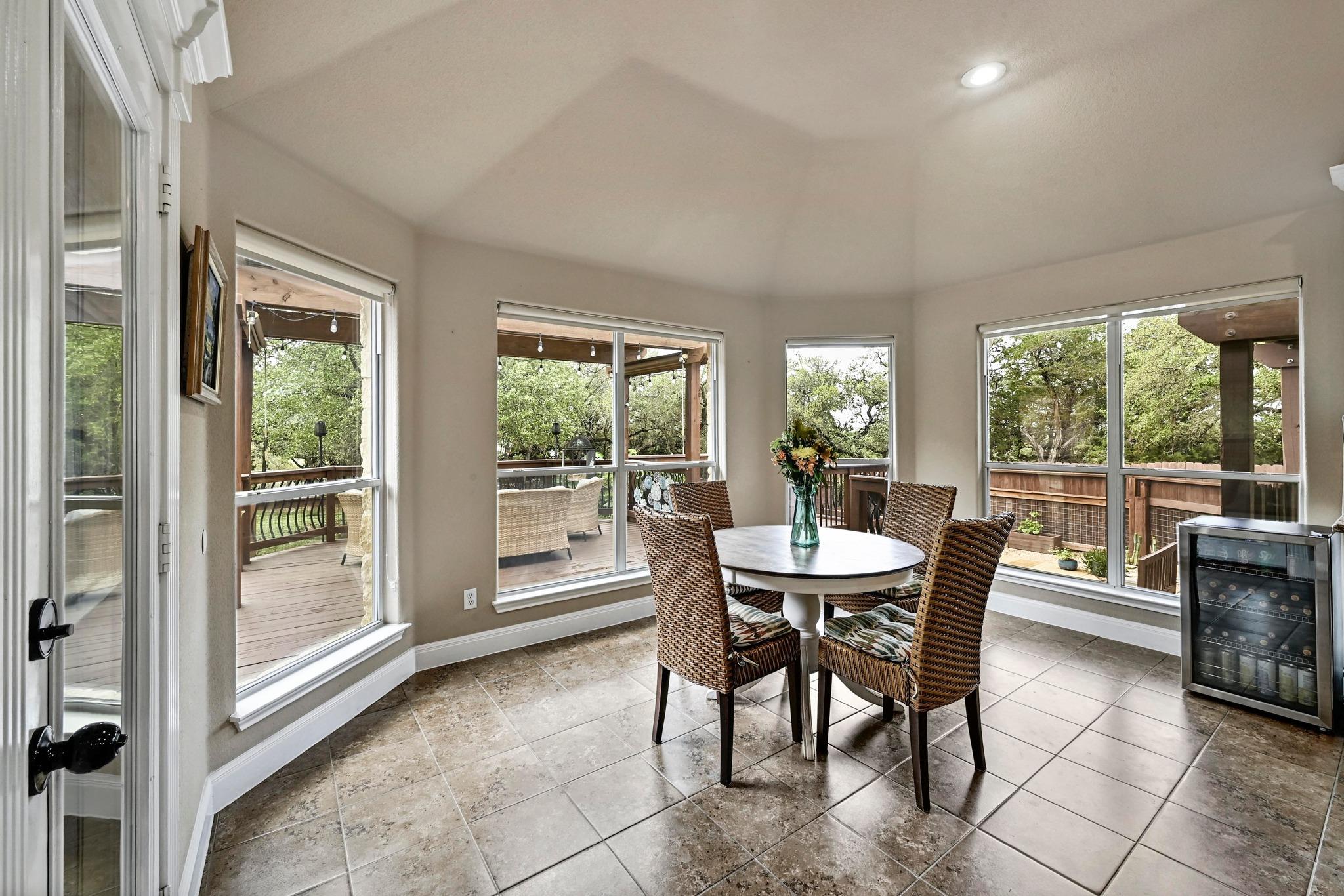 615 Mountain Crest Dr, Wimberley, TX 78676