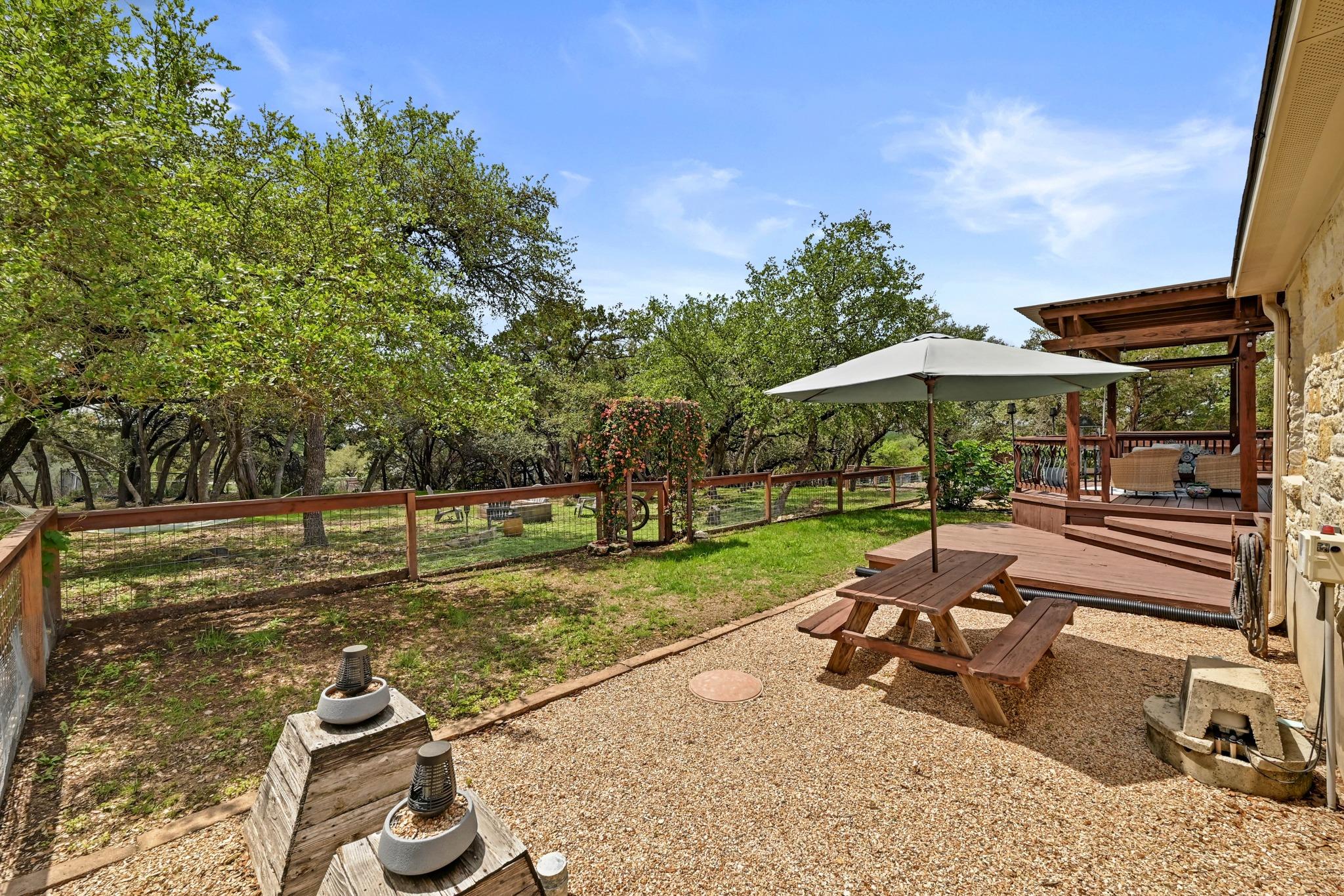 615 Mountain Crest Dr, Wimberley, TX 78676