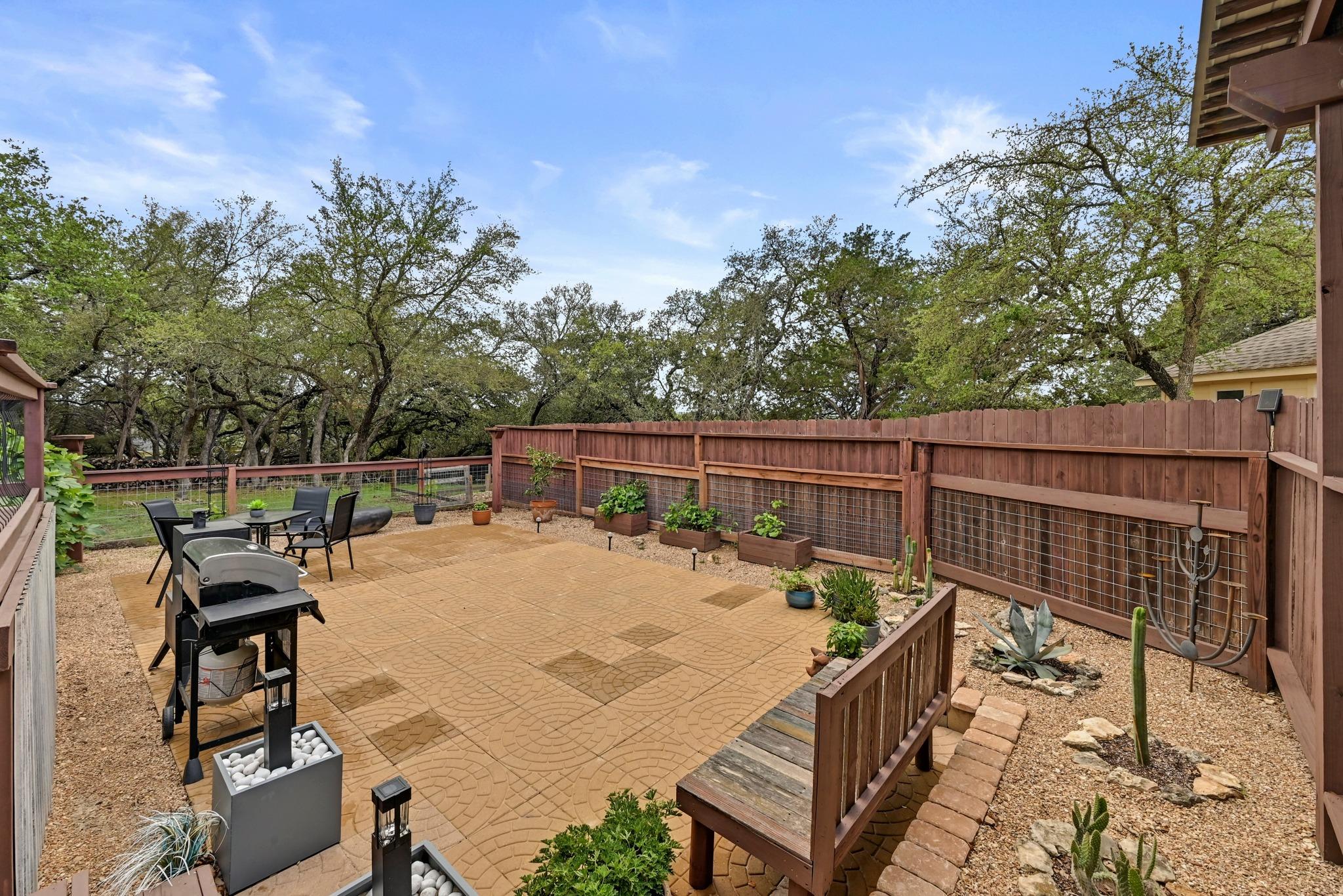 615 Mountain Crest Dr, Wimberley, TX 78676