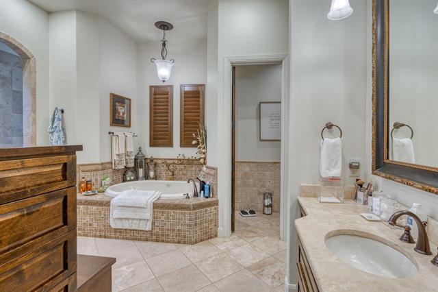 104 Orange Plume, Horseshoe Bay, TX 78657