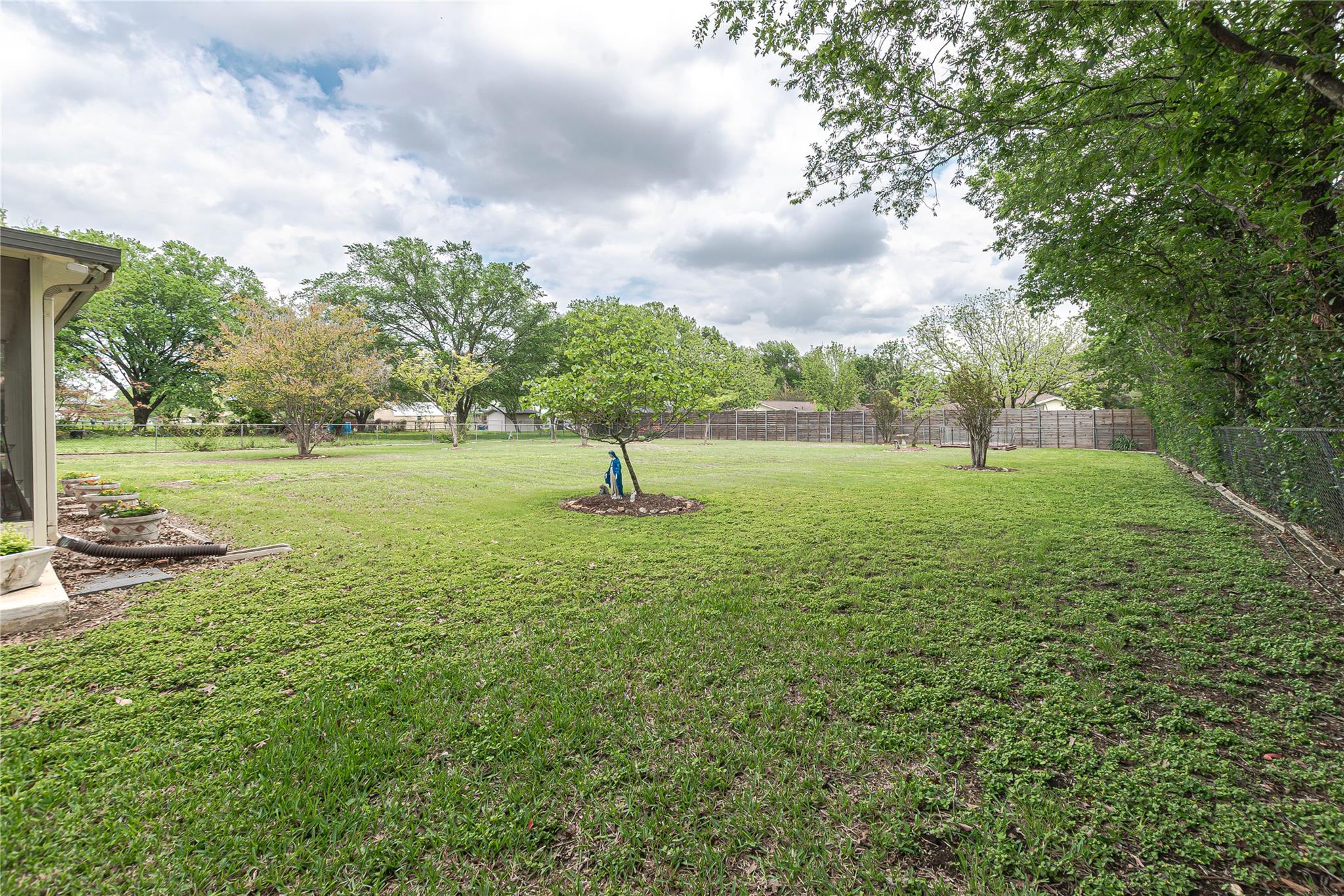 12805 Bob Johnson Ln, Manchaca, TX 78652