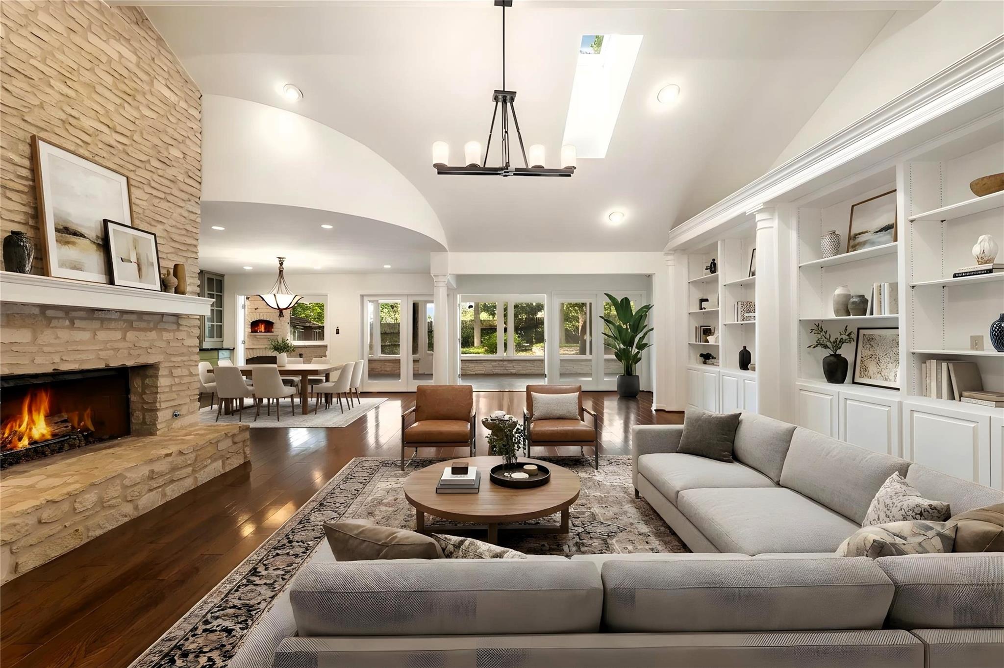 2112 Wychwood Dr, Austin, TX 78746