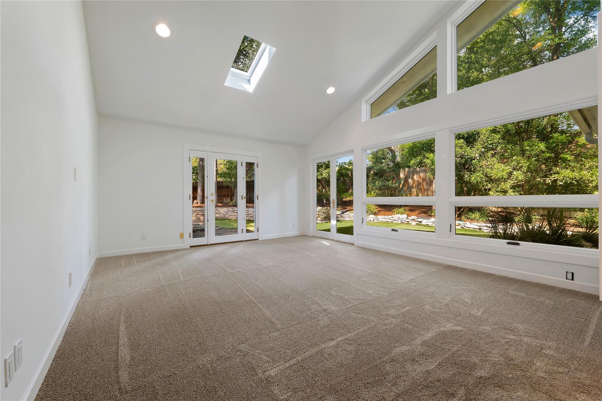 2112 Wychwood Dr, Austin, TX 78746