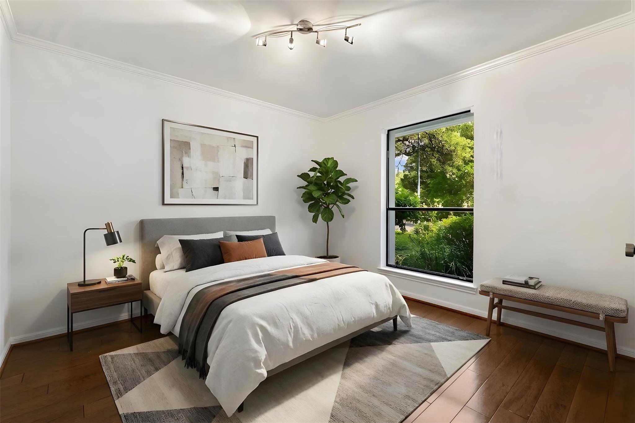 2112 Wychwood Dr, Austin, TX 78746