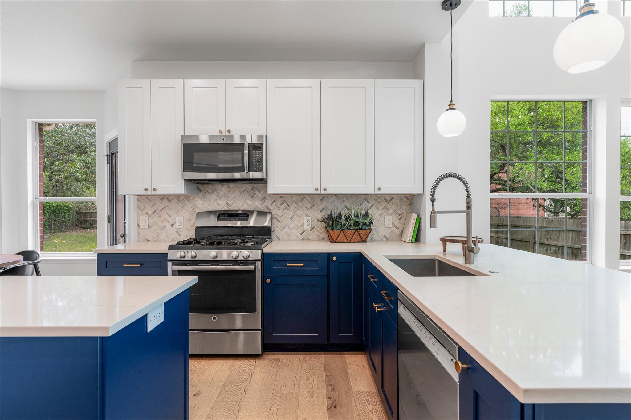 6804 Auckland Ct, Austin, TX 78749