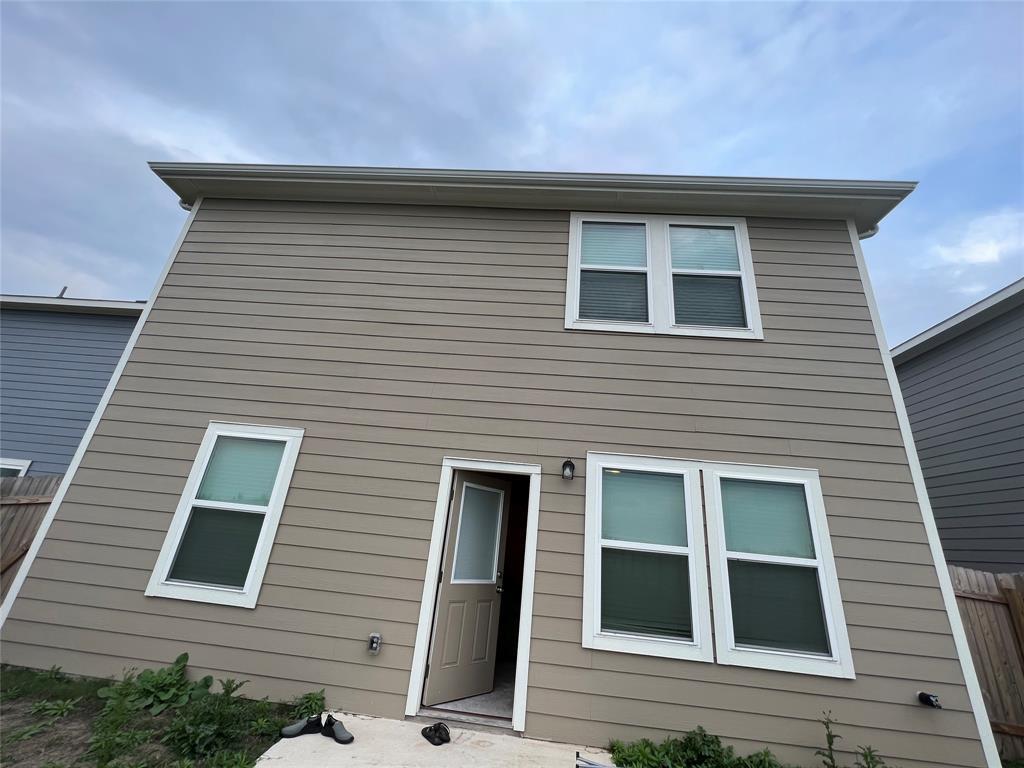 309 Redfish Ln, Hutto, TX 78634