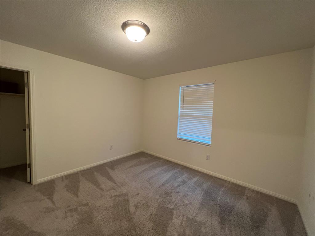 309 Redfish Ln, Hutto, TX 78634