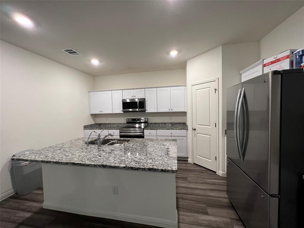 309 Redfish Ln, Hutto, TX 78634