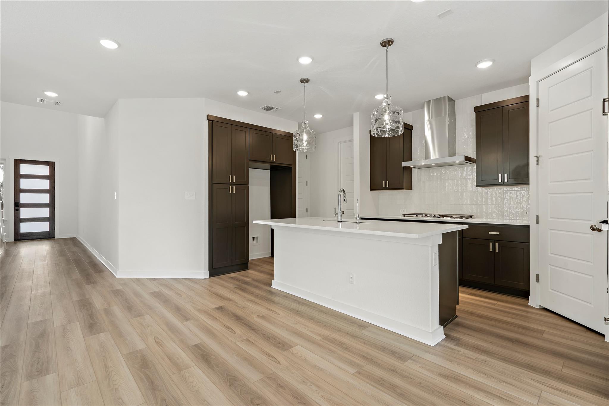 2521 Dabster Dr, Leander, TX 78641