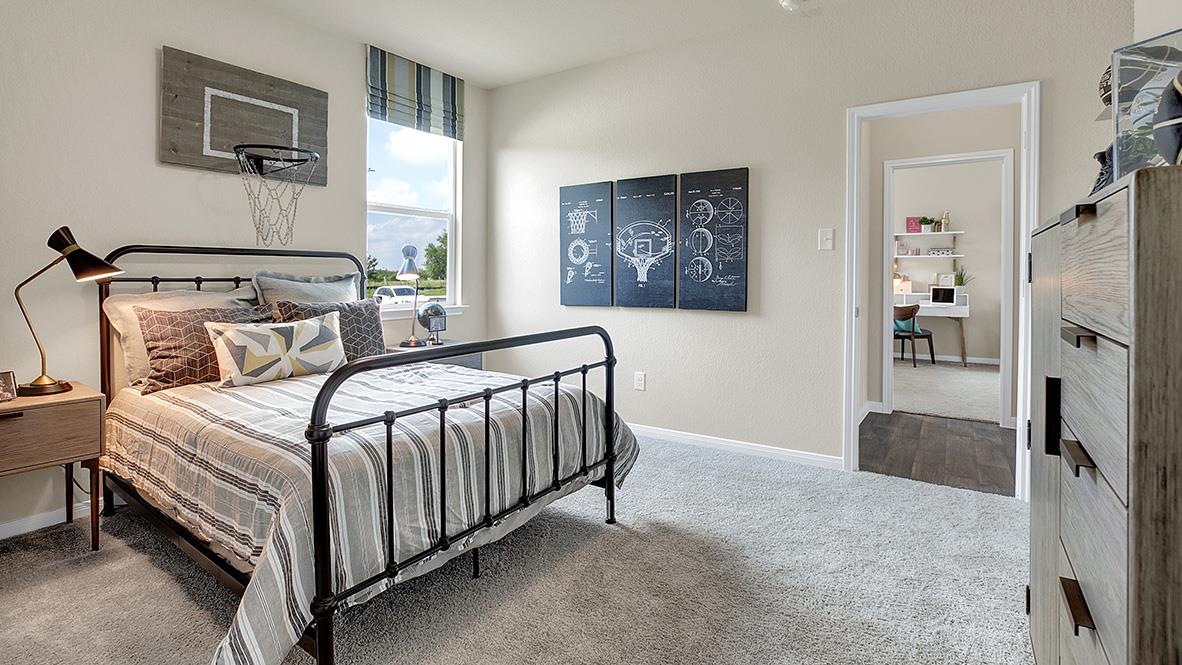 121 Little Walnut Cv, Kyle, TX 78640