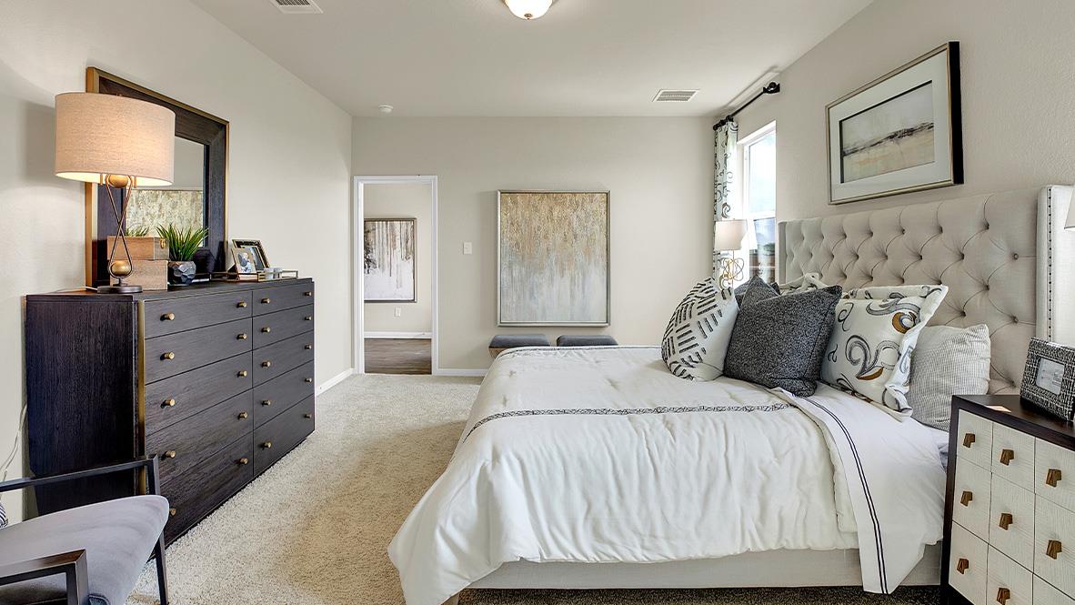 121 Little Walnut Cv, Kyle, TX 78640