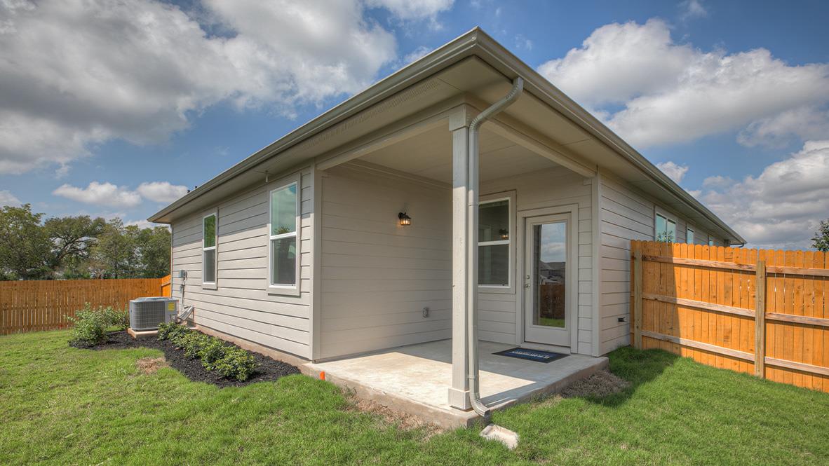 121 Little Walnut Cv, Kyle, TX 78640