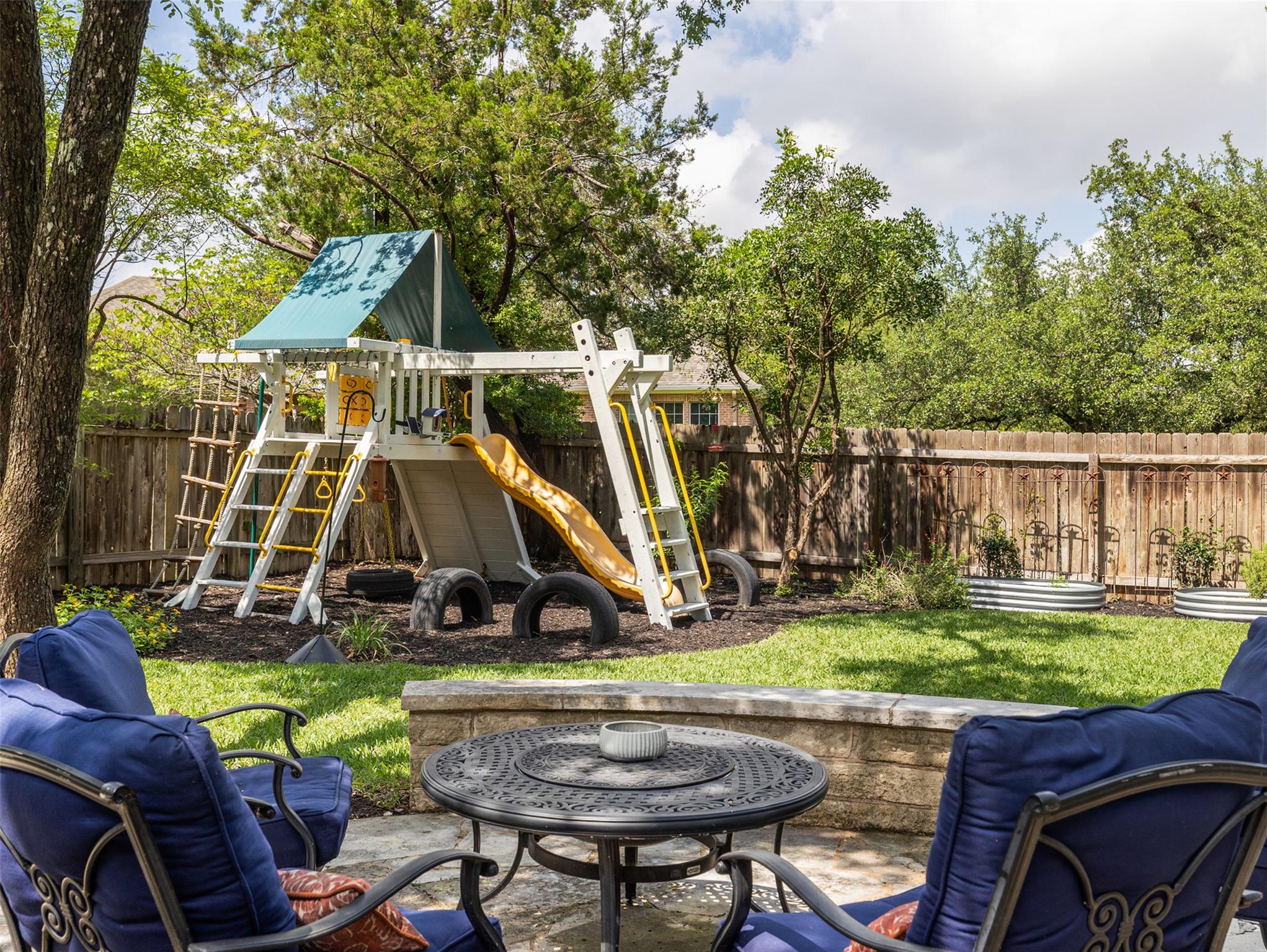 11042 Crossland Dr, Austin, TX 78726