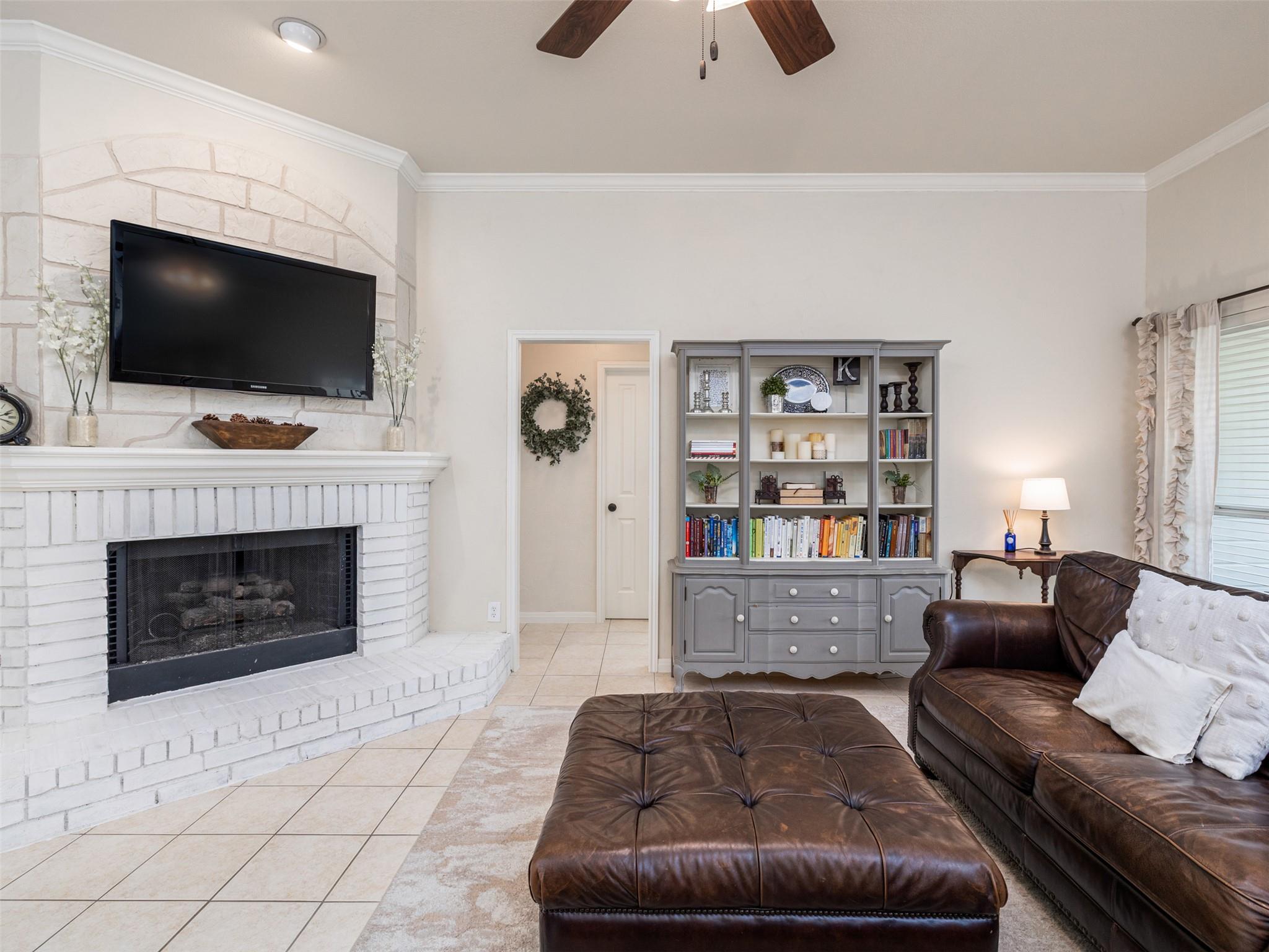 11042 Crossland Dr, Austin, TX 78726