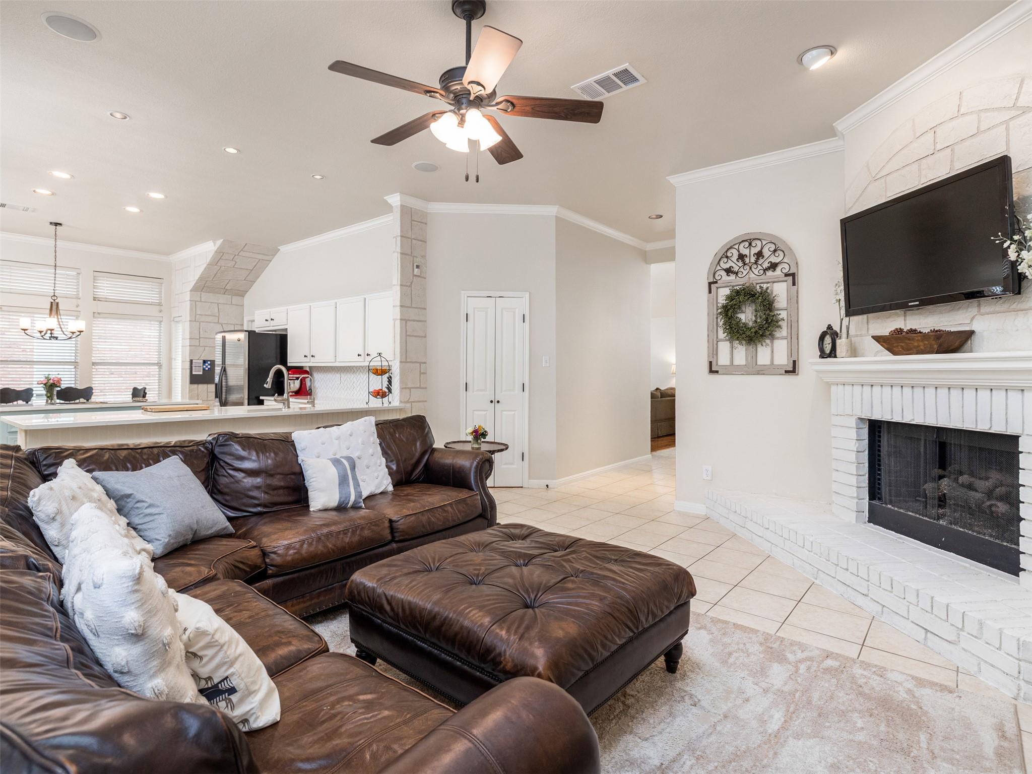 11042 Crossland Dr, Austin, TX 78726