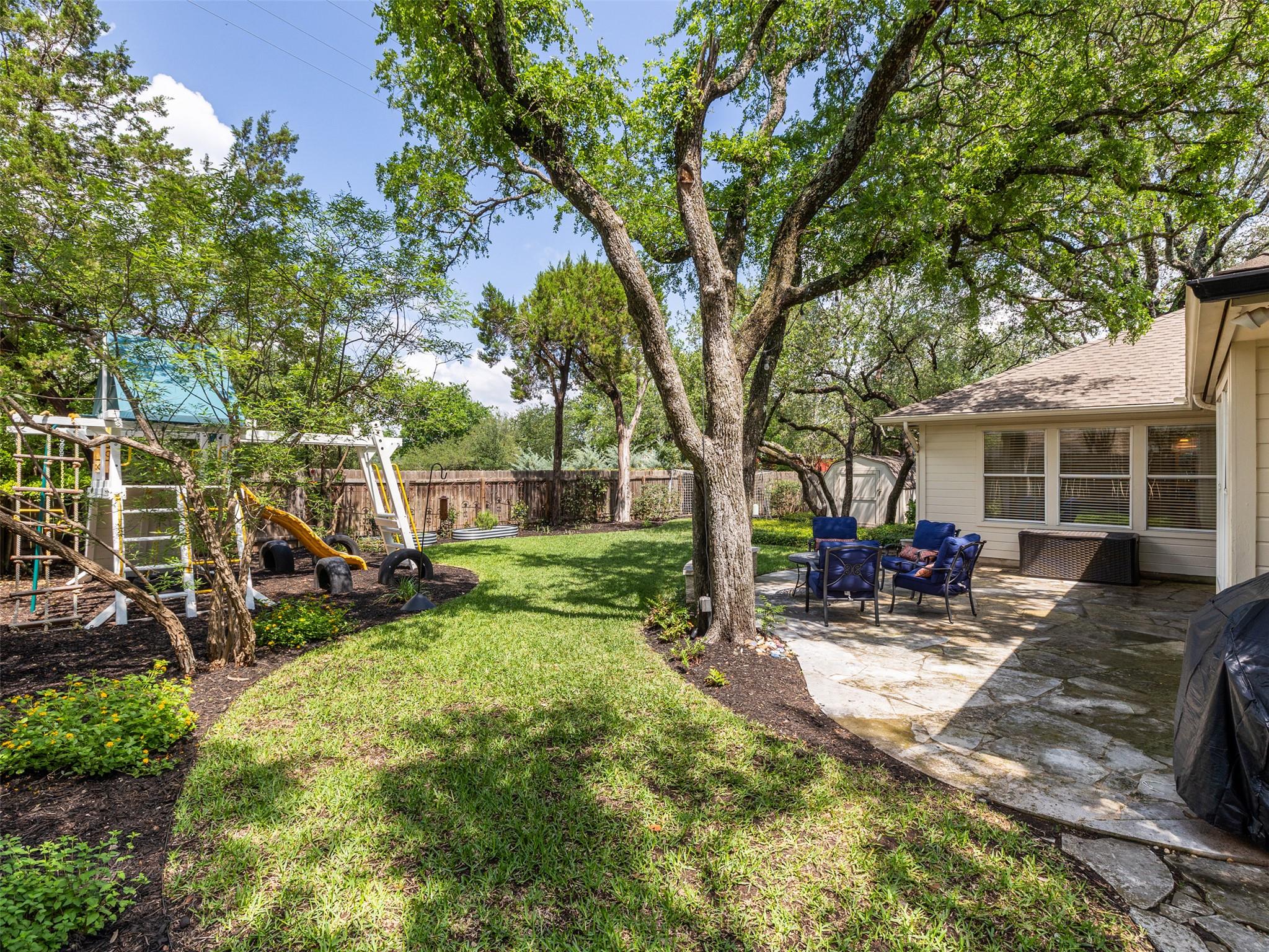 11042 Crossland Dr, Austin, TX 78726