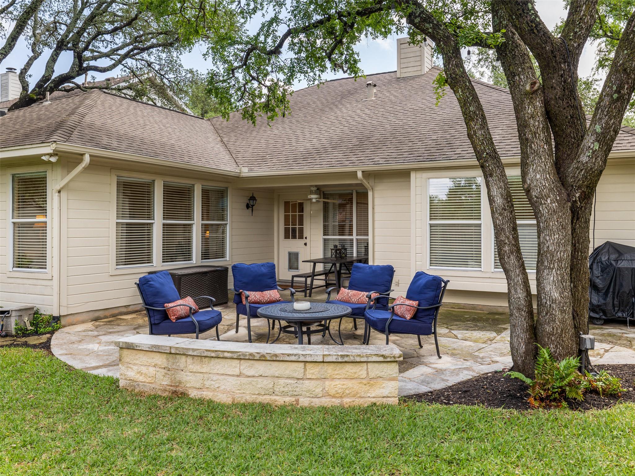 11042 Crossland Dr, Austin, TX 78726