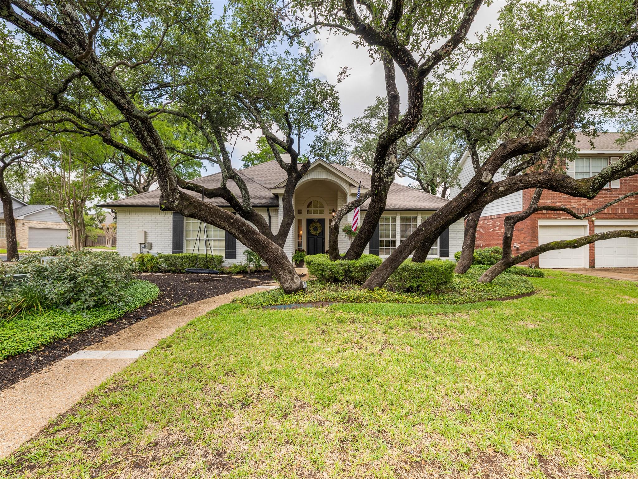 11042 Crossland Dr, Austin, TX 78726