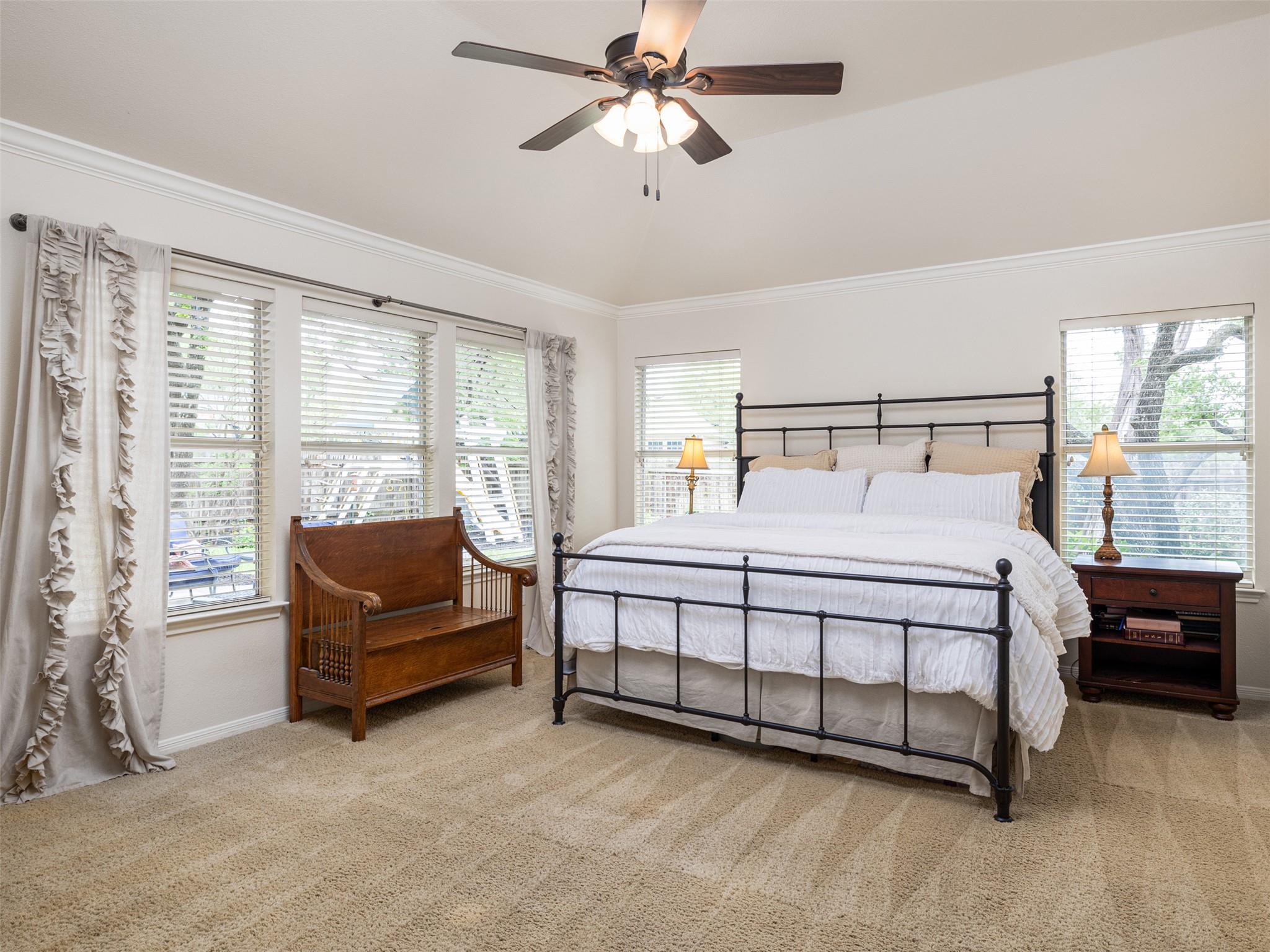 11042 Crossland Dr, Austin, TX 78726