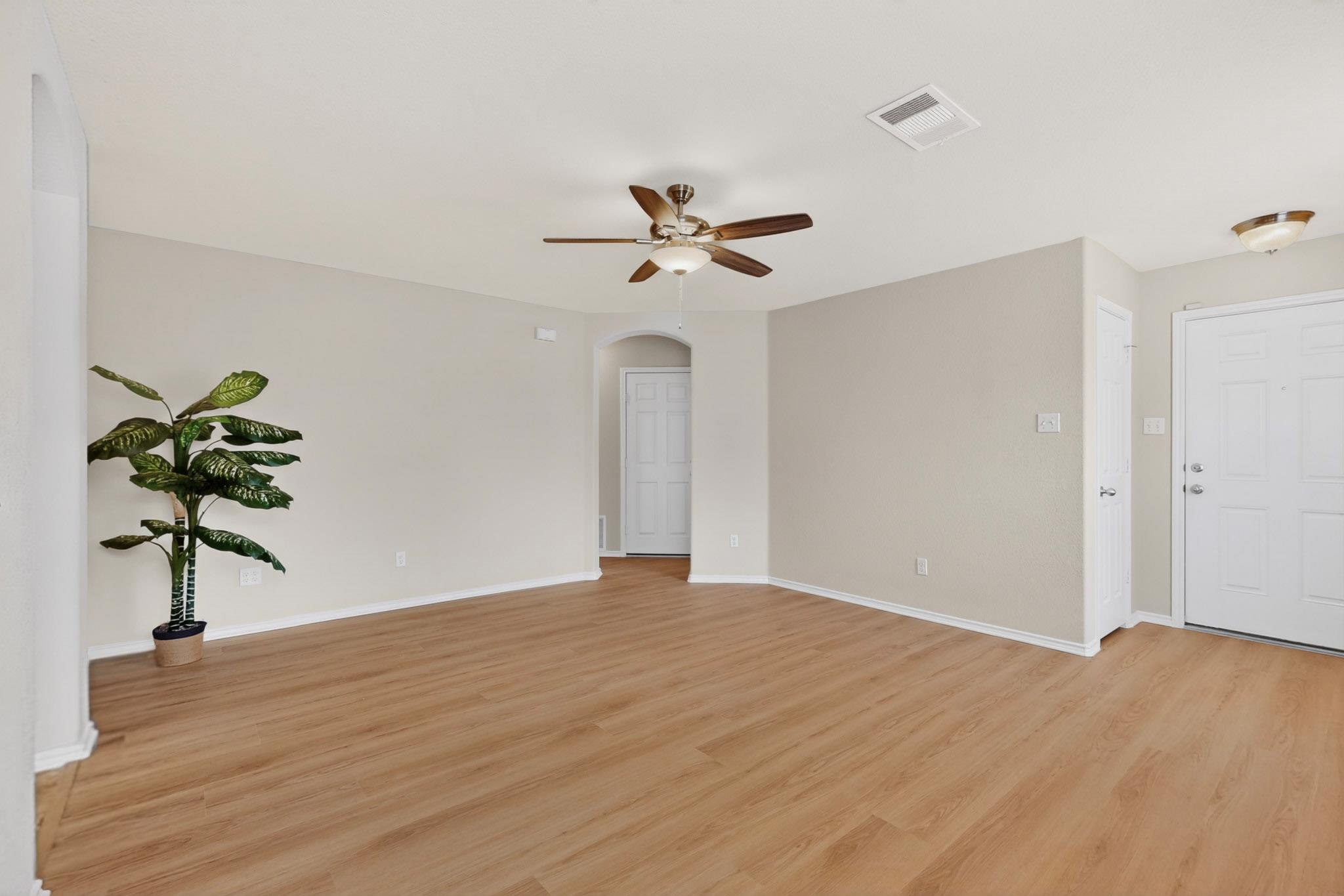 211 Lidell St, Hutto, TX 78634