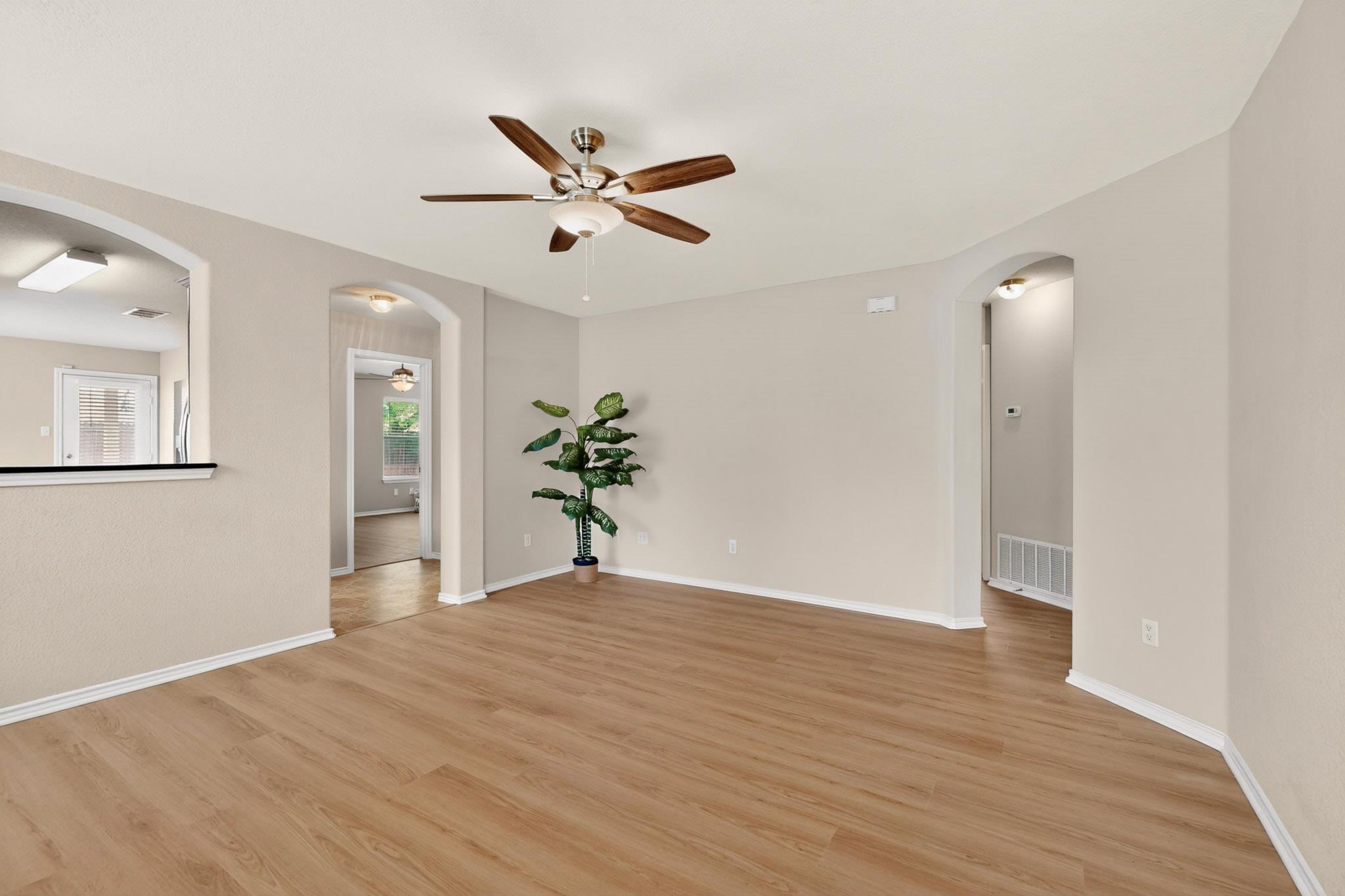 211 Lidell St, Hutto, TX 78634