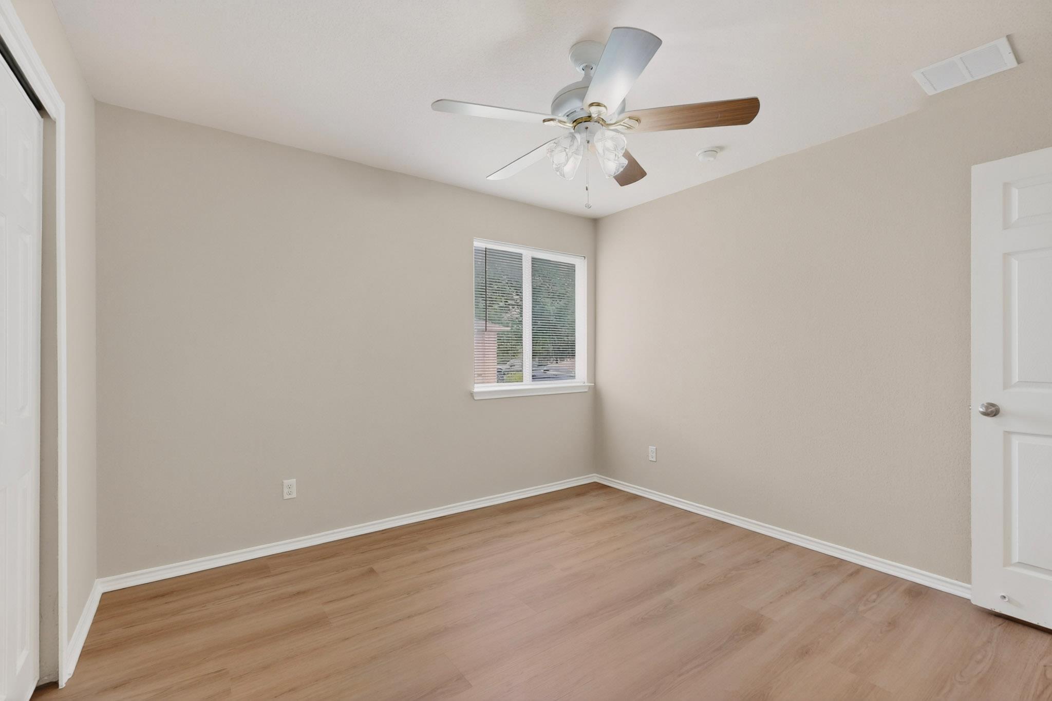 211 Lidell St, Hutto, TX 78634