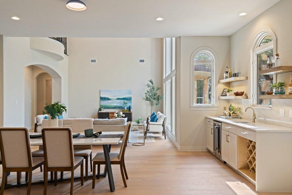 999 Enchanted Oaks Dr, Driftwood, TX 78619