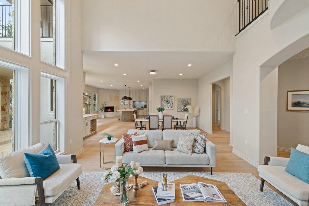 999 Enchanted Oaks Dr, Driftwood, TX 78619