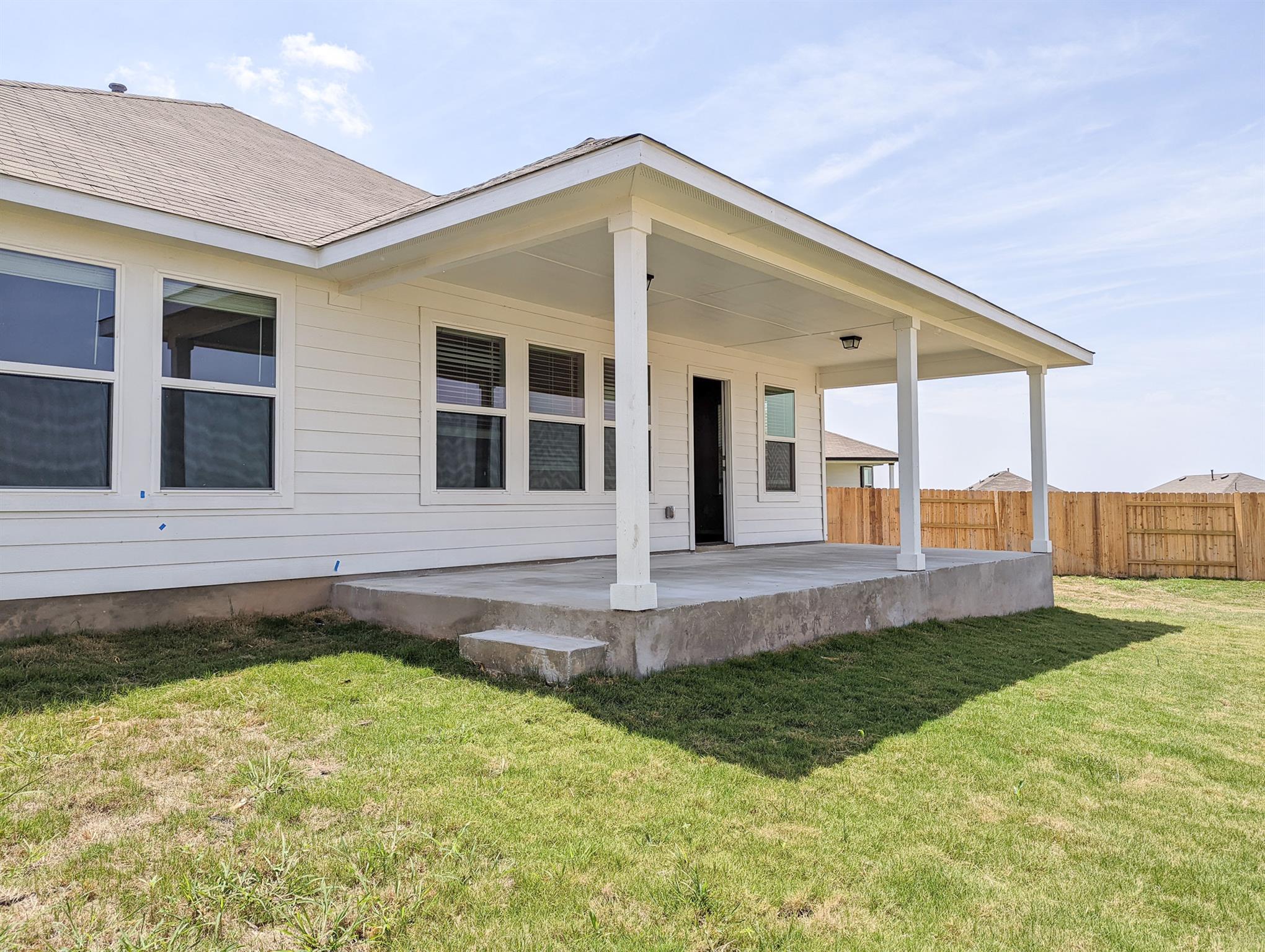 139 Spiny Lizard Ln, San Marcos, TX 78666