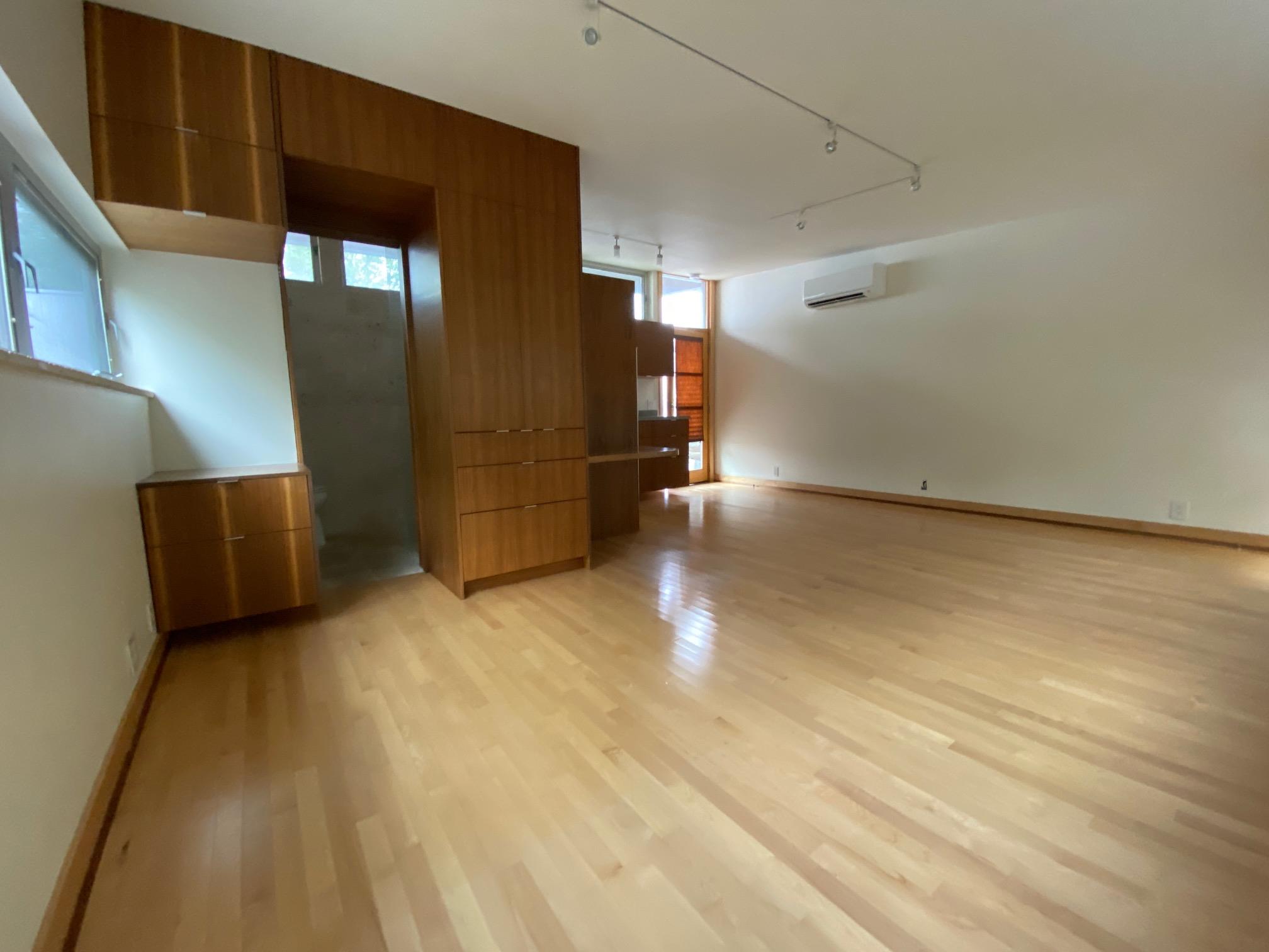 1605 Newfield Ln # B, Austin, TX 78703