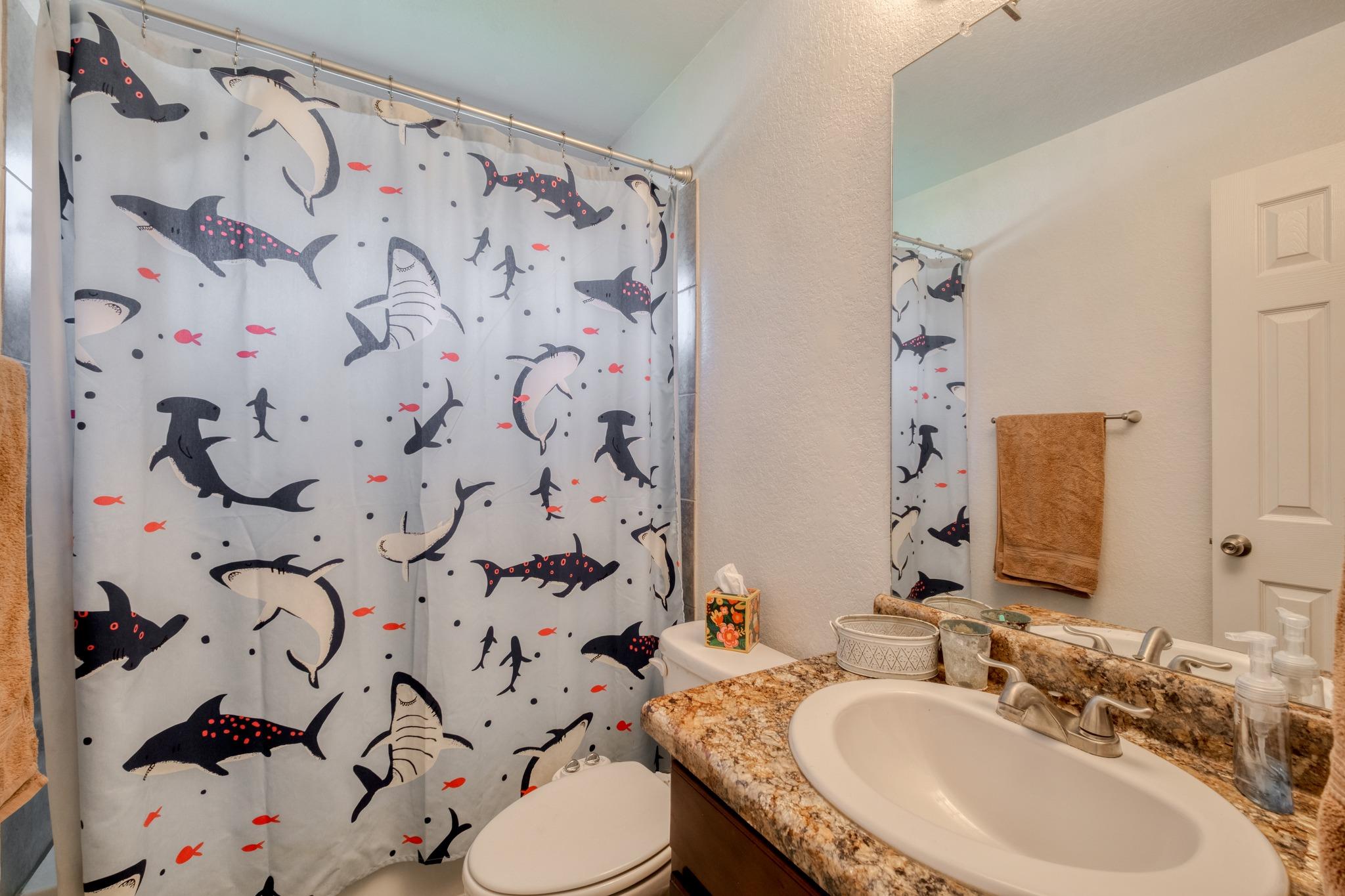 174 Falcon Dr, Luling, TX 78648