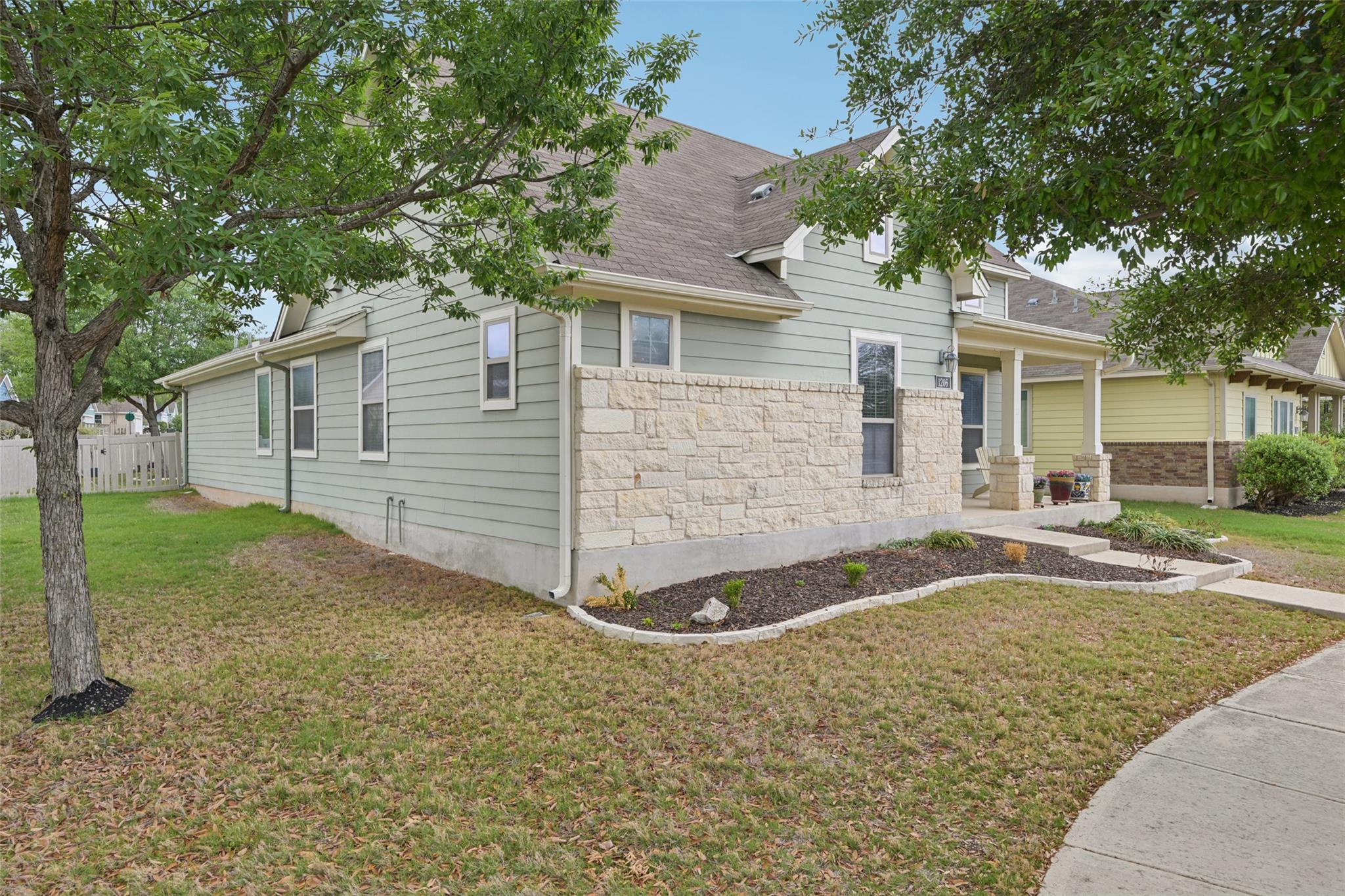 1206 Sanders, Kyle, TX 78640