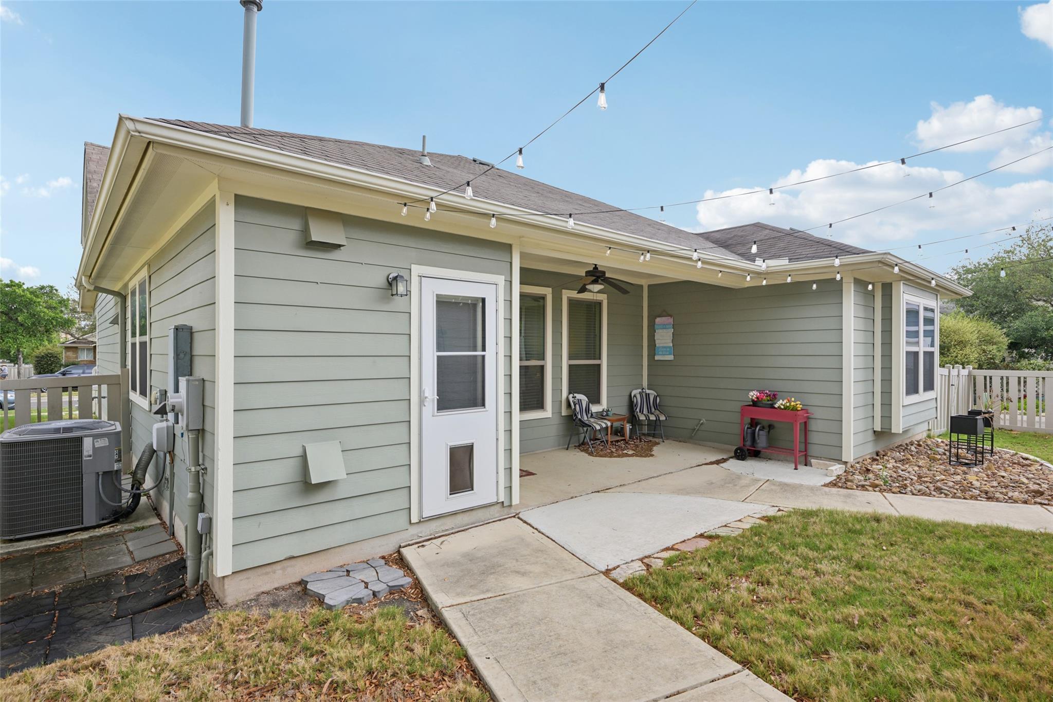 1206 Sanders, Kyle, TX 78640