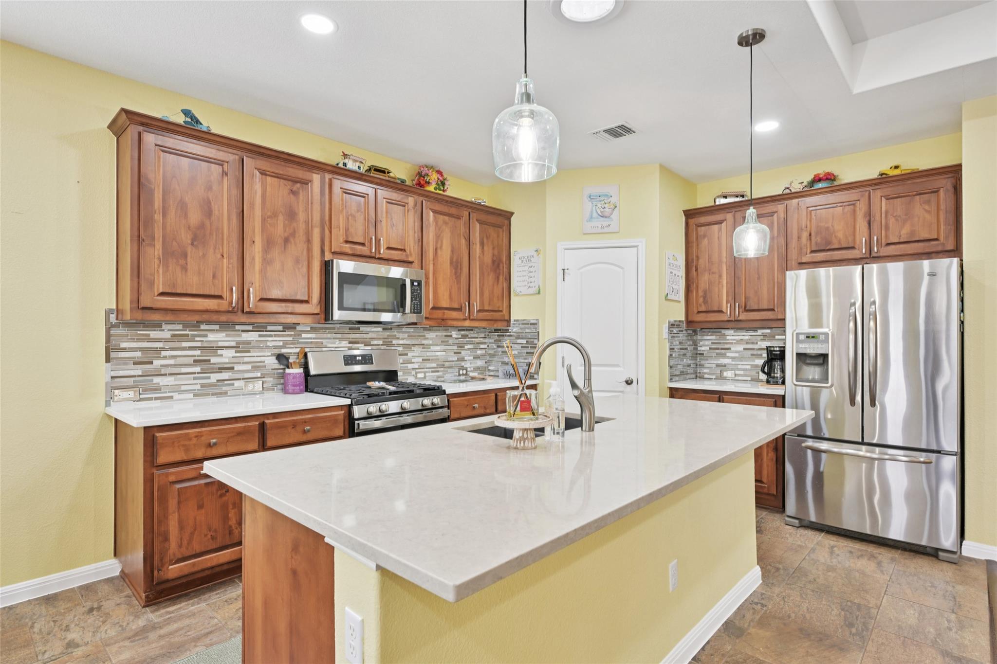 1206 Sanders, Kyle, TX 78640