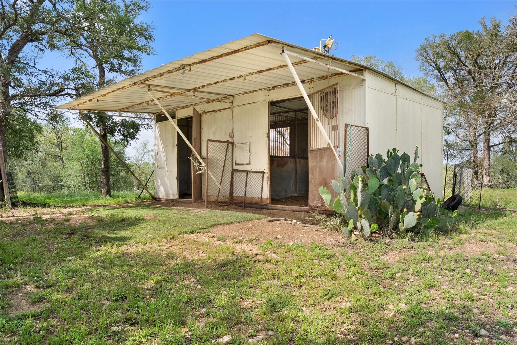 274 Old Austin Trl, Elgin, TX 78621