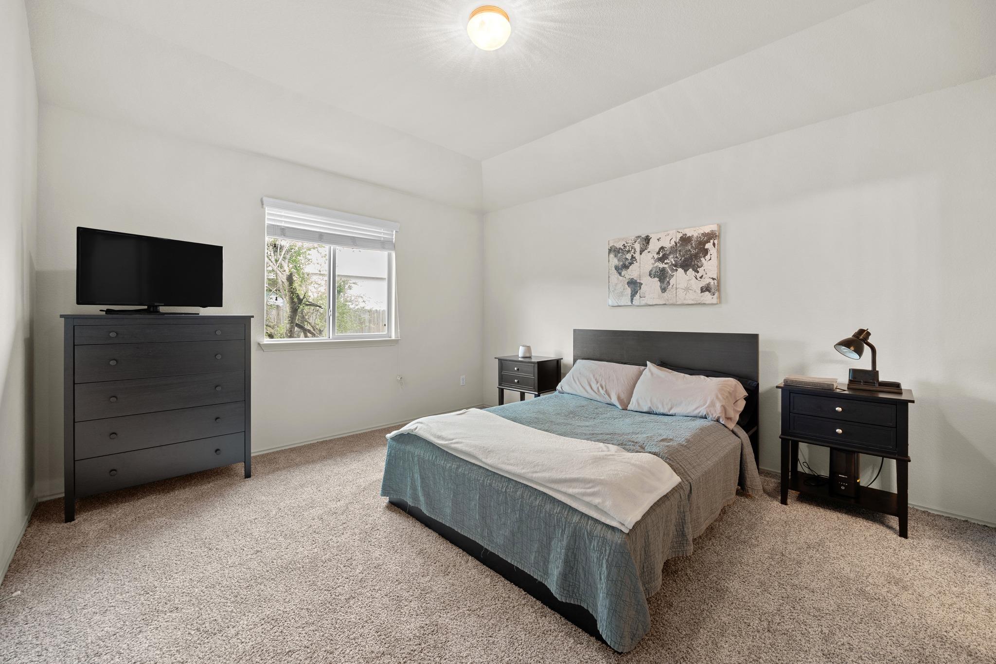 621 Amber Ln, Jarrell, TX 76537