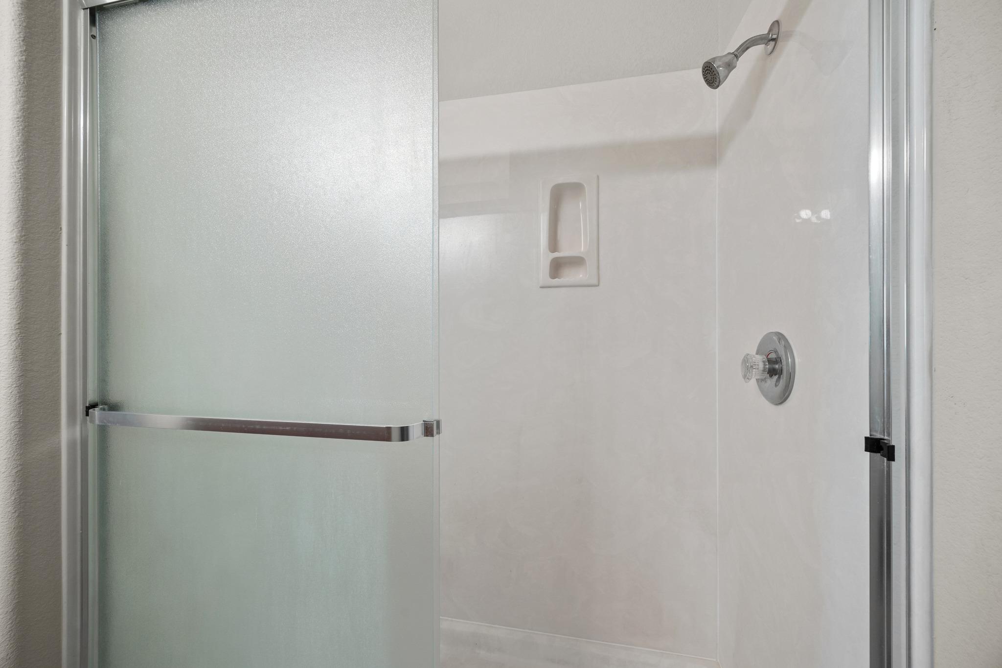 621 Amber Ln, Jarrell, TX 76537