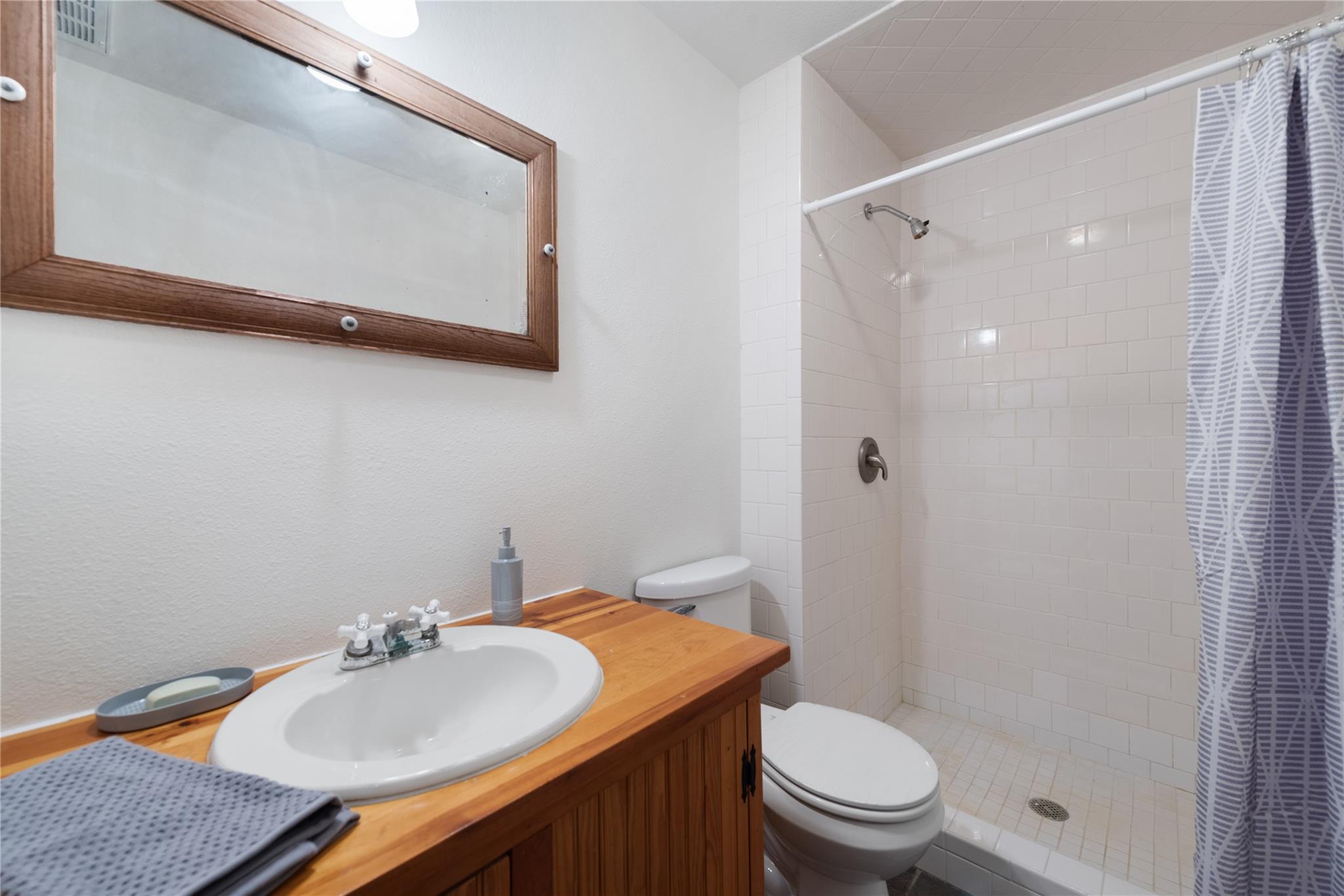 4923 County Road 110, Burnet, TX 78611