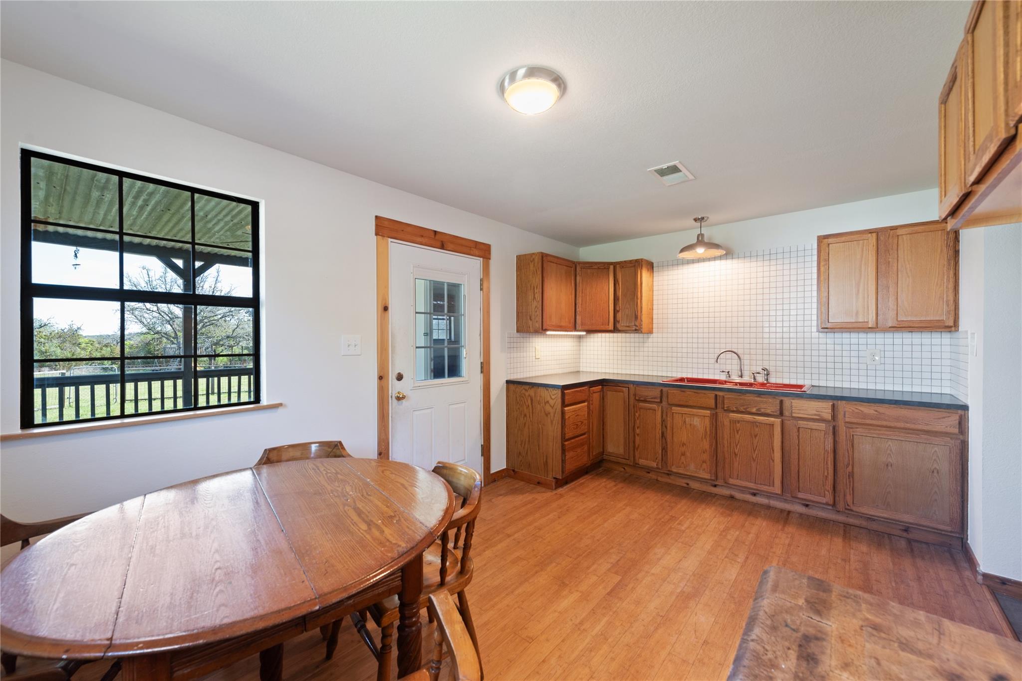 4923 County Road 110, Burnet, TX 78611