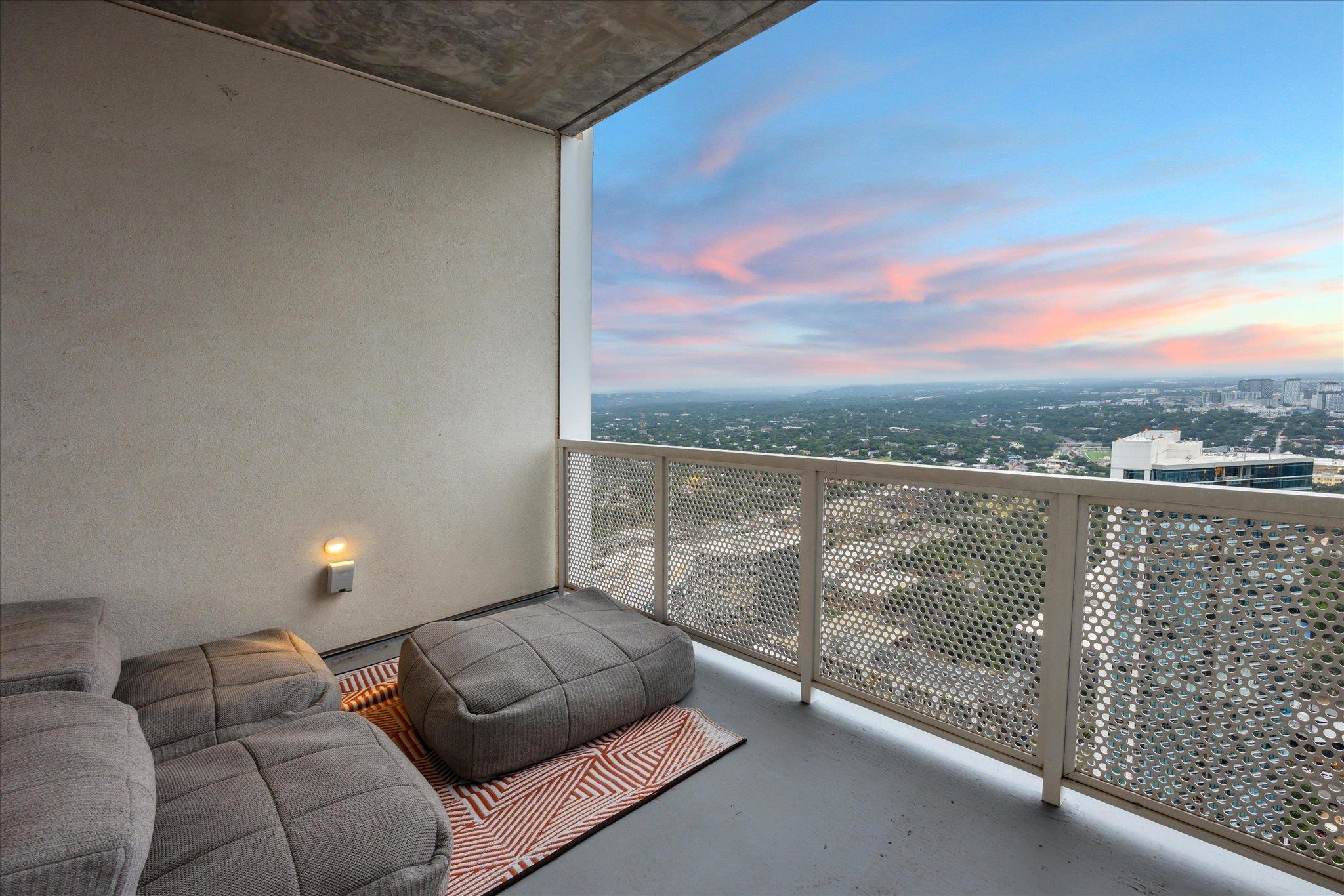 301 West Ave # 4703, Austin, TX 78701
