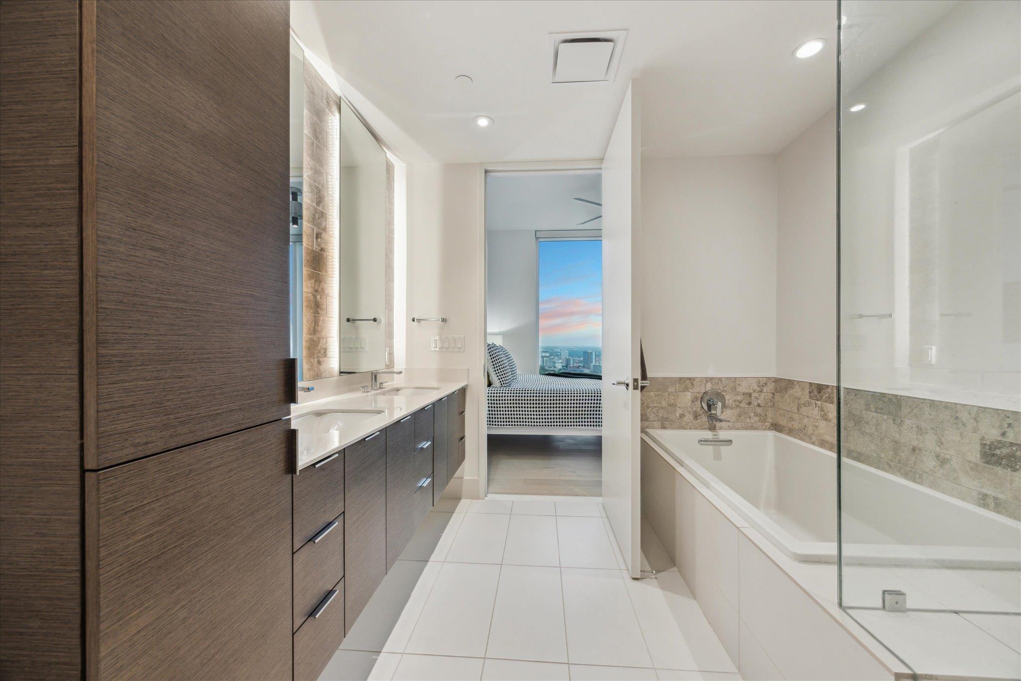 301 West Ave # 4703, Austin, TX 78701