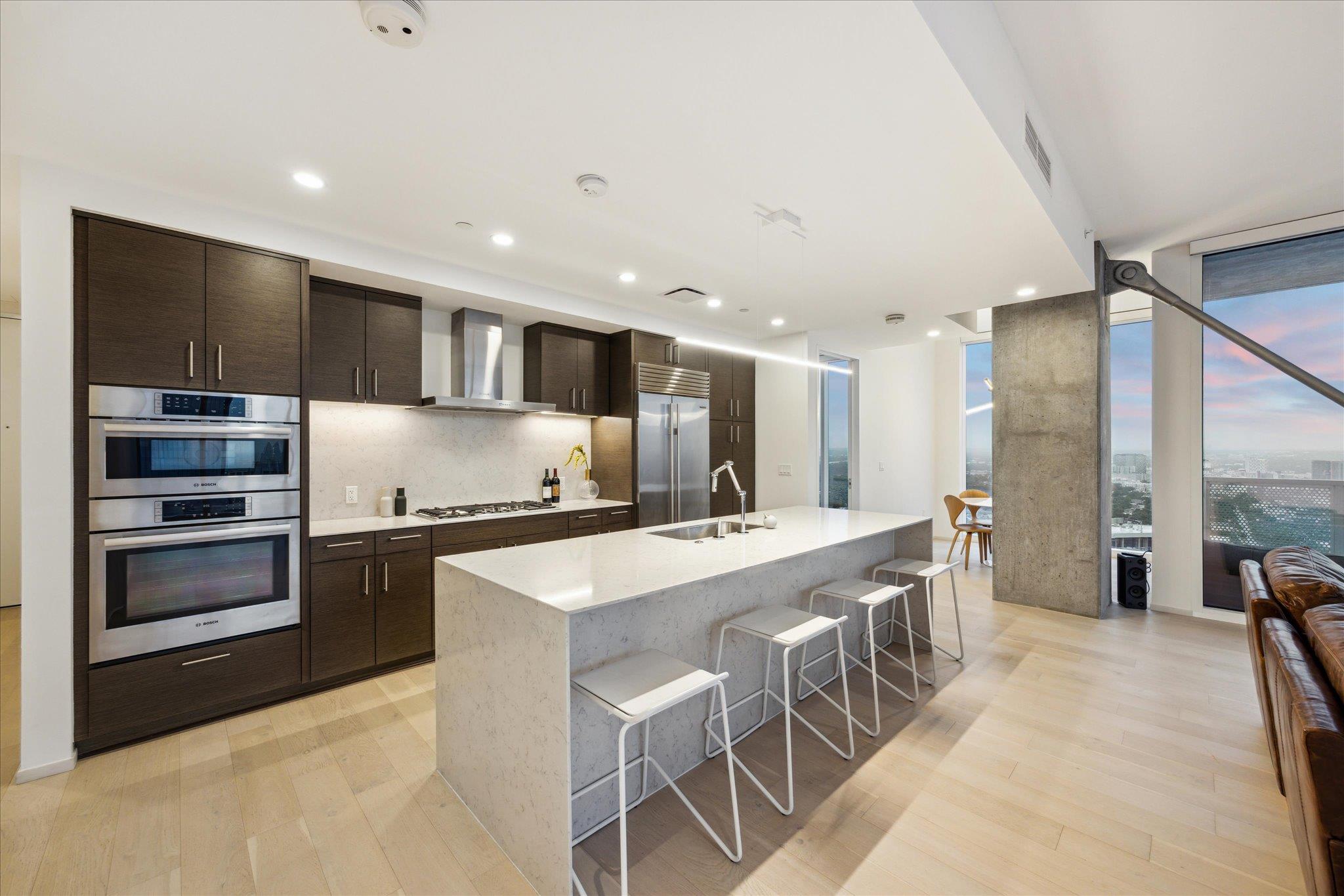 301 West Ave # 4703, Austin, TX 78701