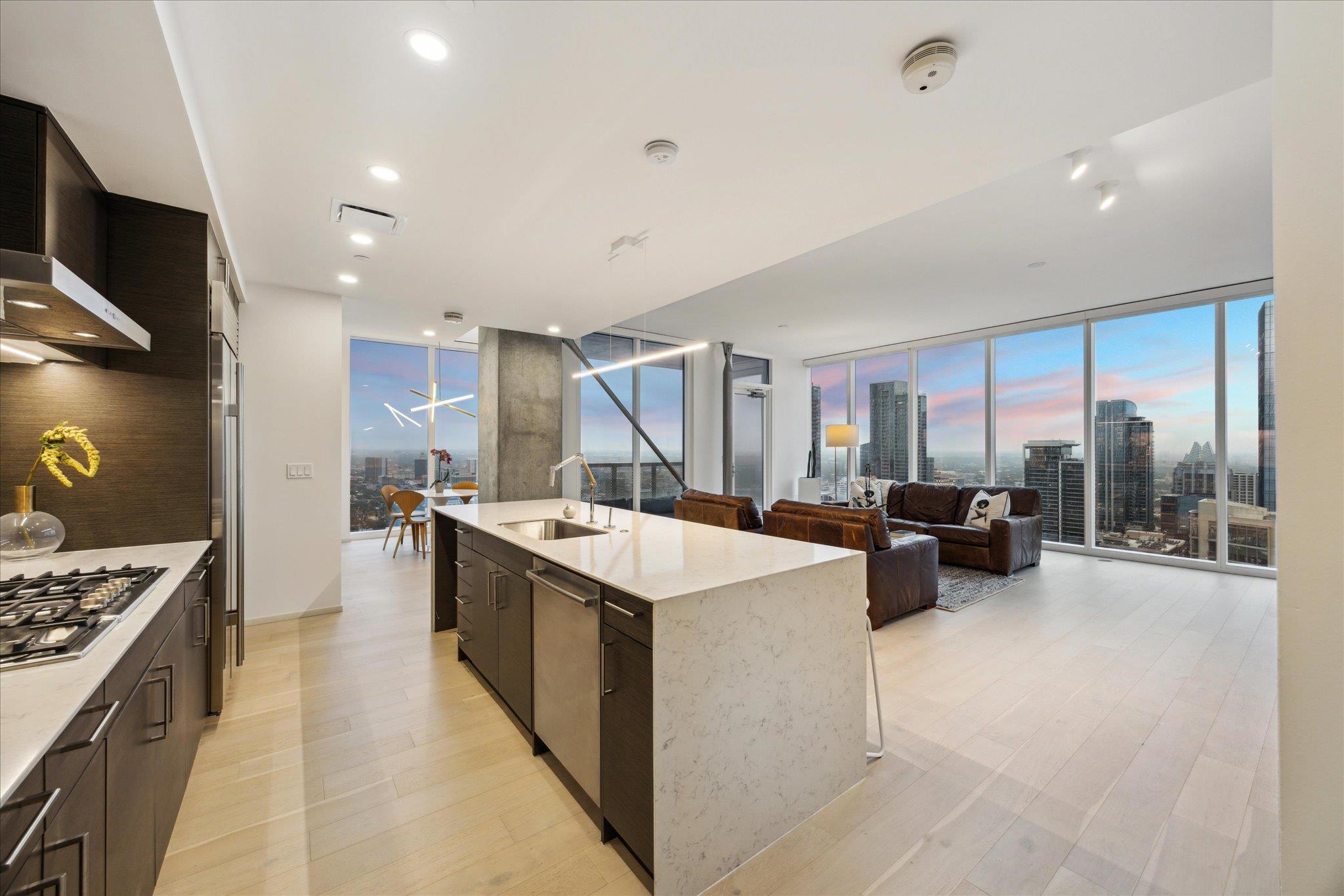 301 West Ave # 4703, Austin, TX 78701