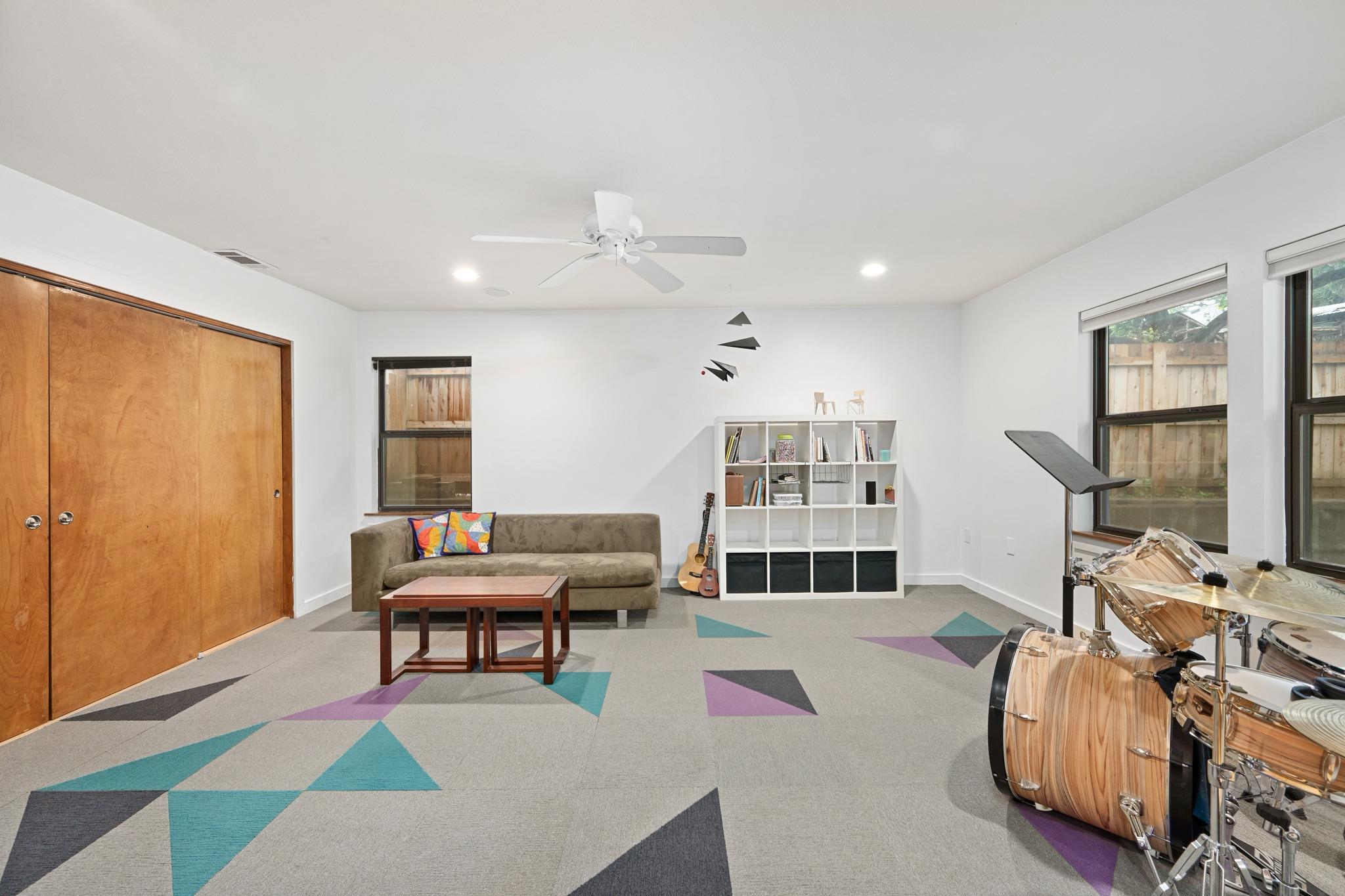 2111 Wright St, Austin, TX 78704