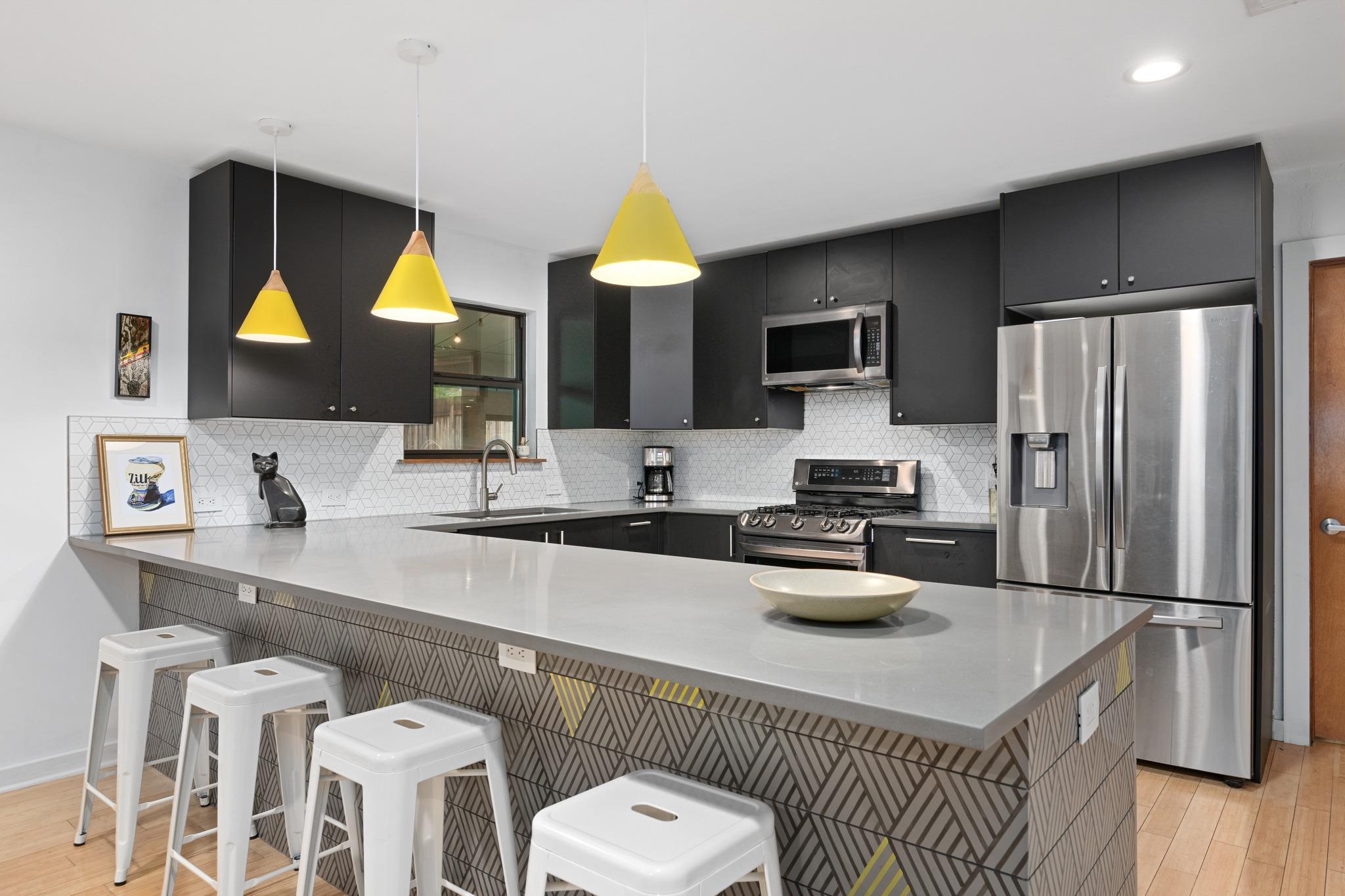 2111 Wright St, Austin, TX 78704